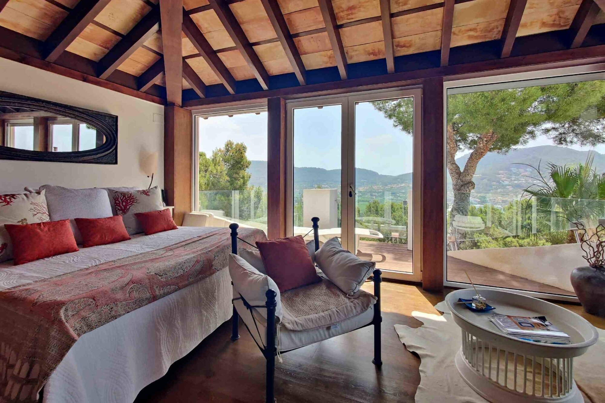 Dream villa by architect Rubio near the port