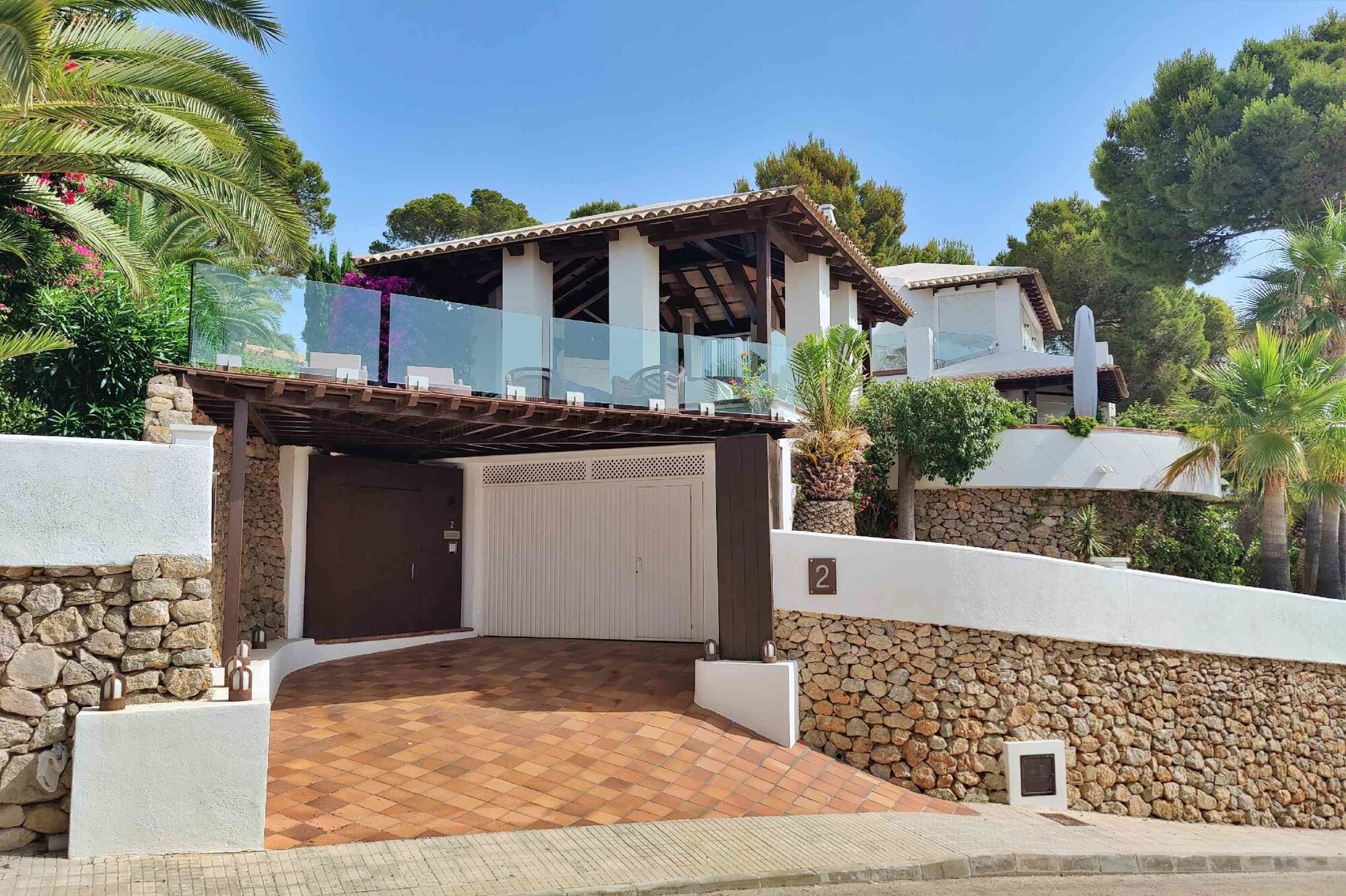 Dream villa by architect Rubio near the port