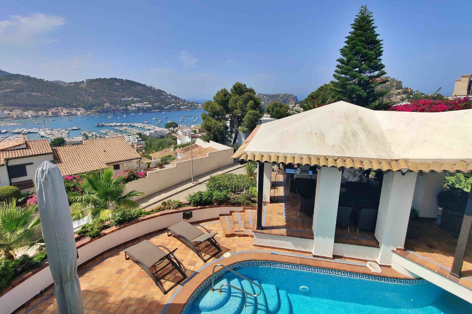 Dream villa by architect Rubio near the port
