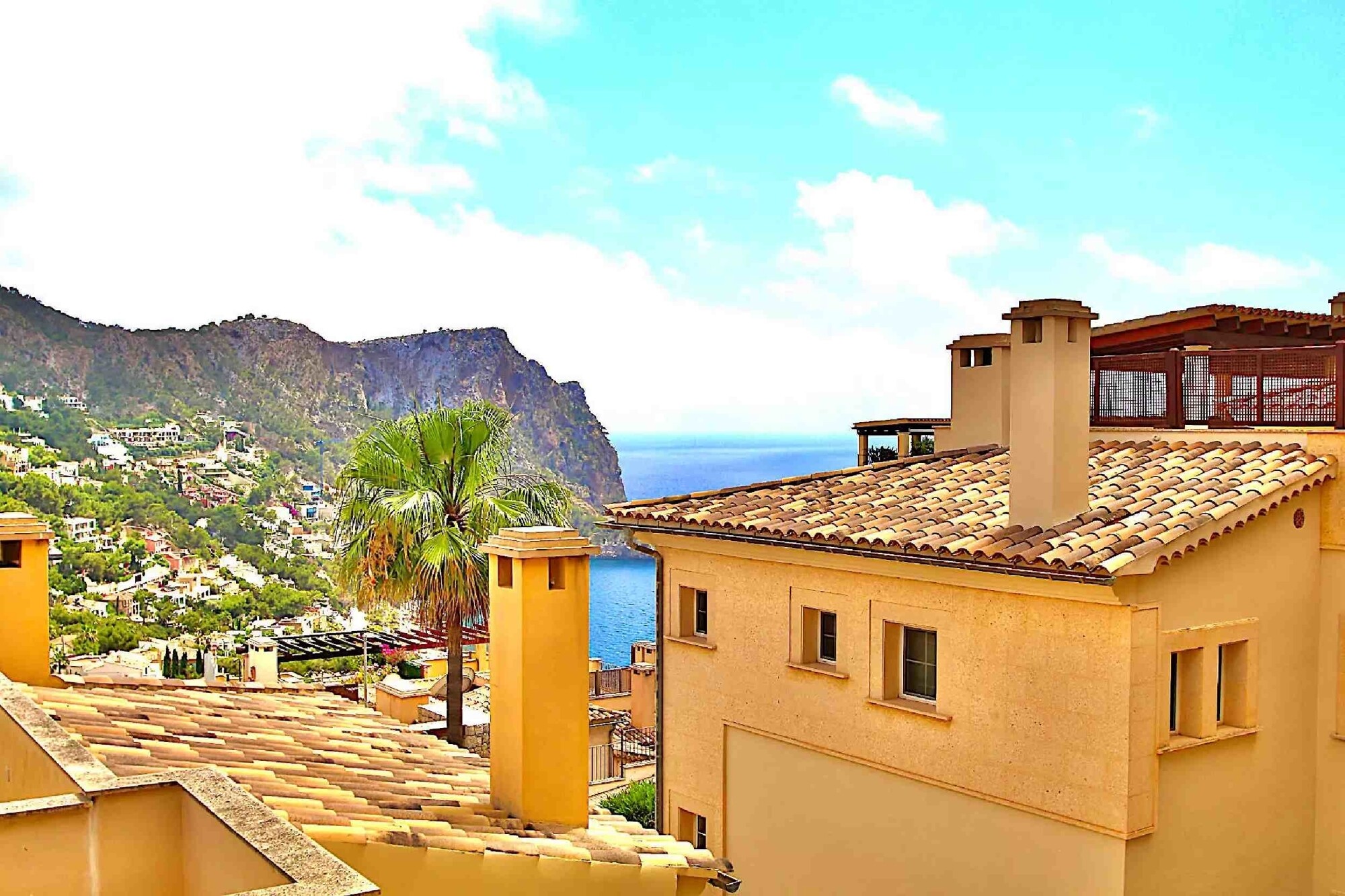 Gran piso con jardín, 3 dormitorios y vistas al mar