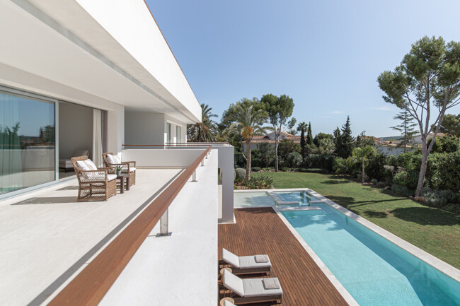 Modern luxury villa with spectacular pool area