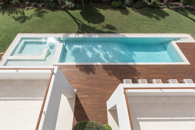 Modern luxury villa with spectacular pool area