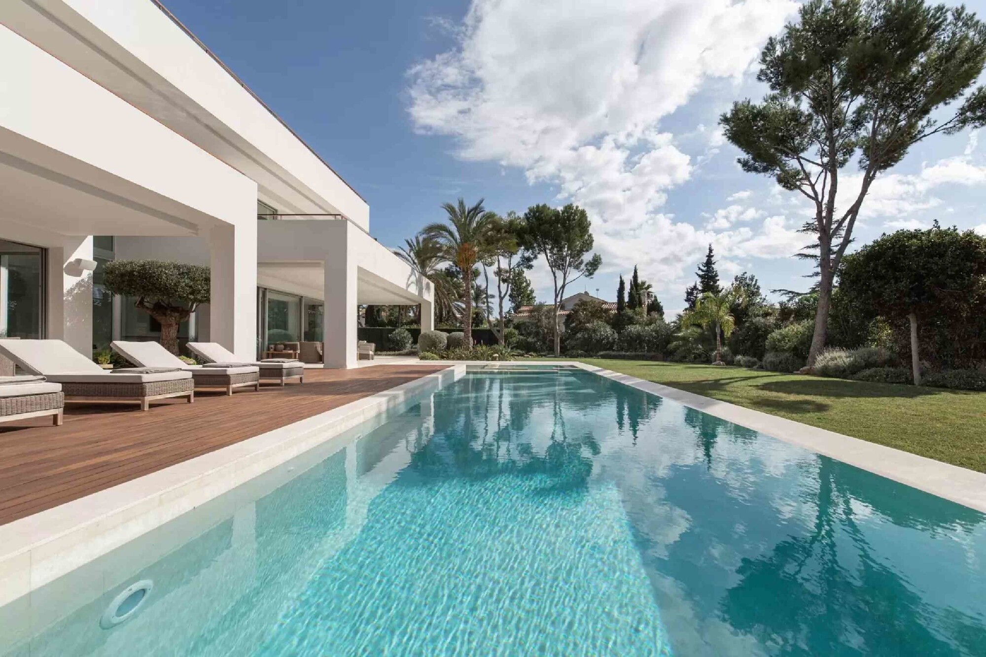 Modern luxury villa with spectacular pool area