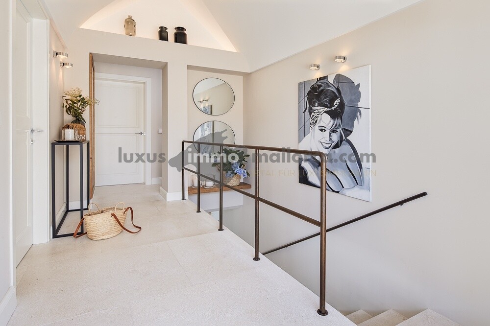 Dream house with extension project in best residential area