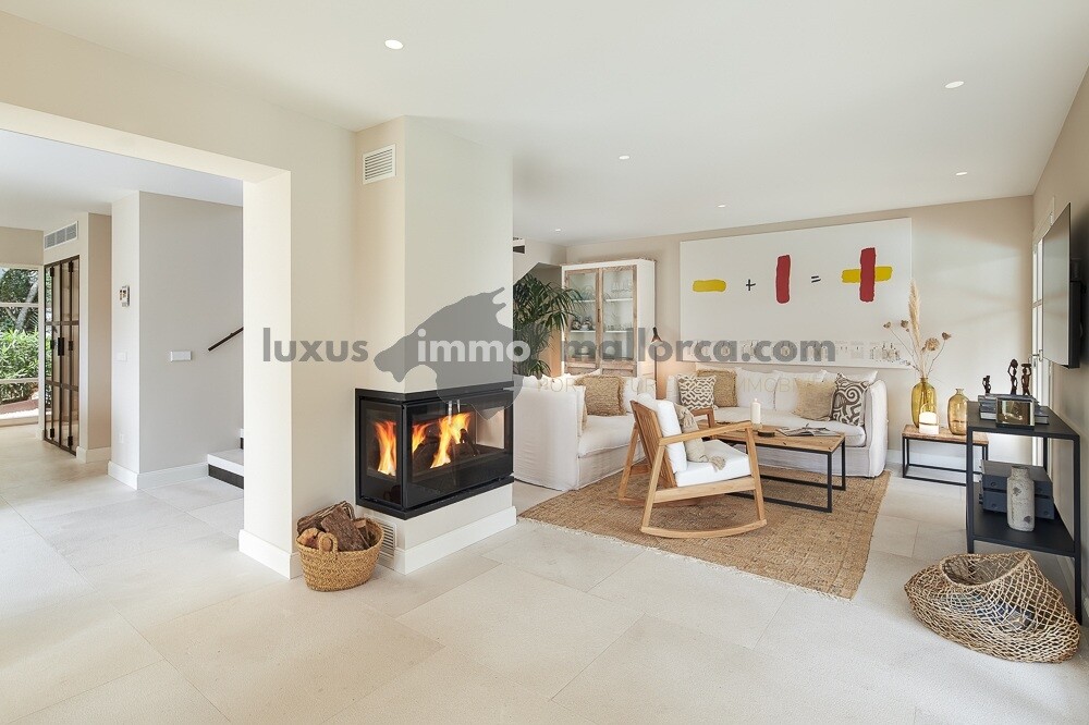 Dream house with extension project in best residential area
