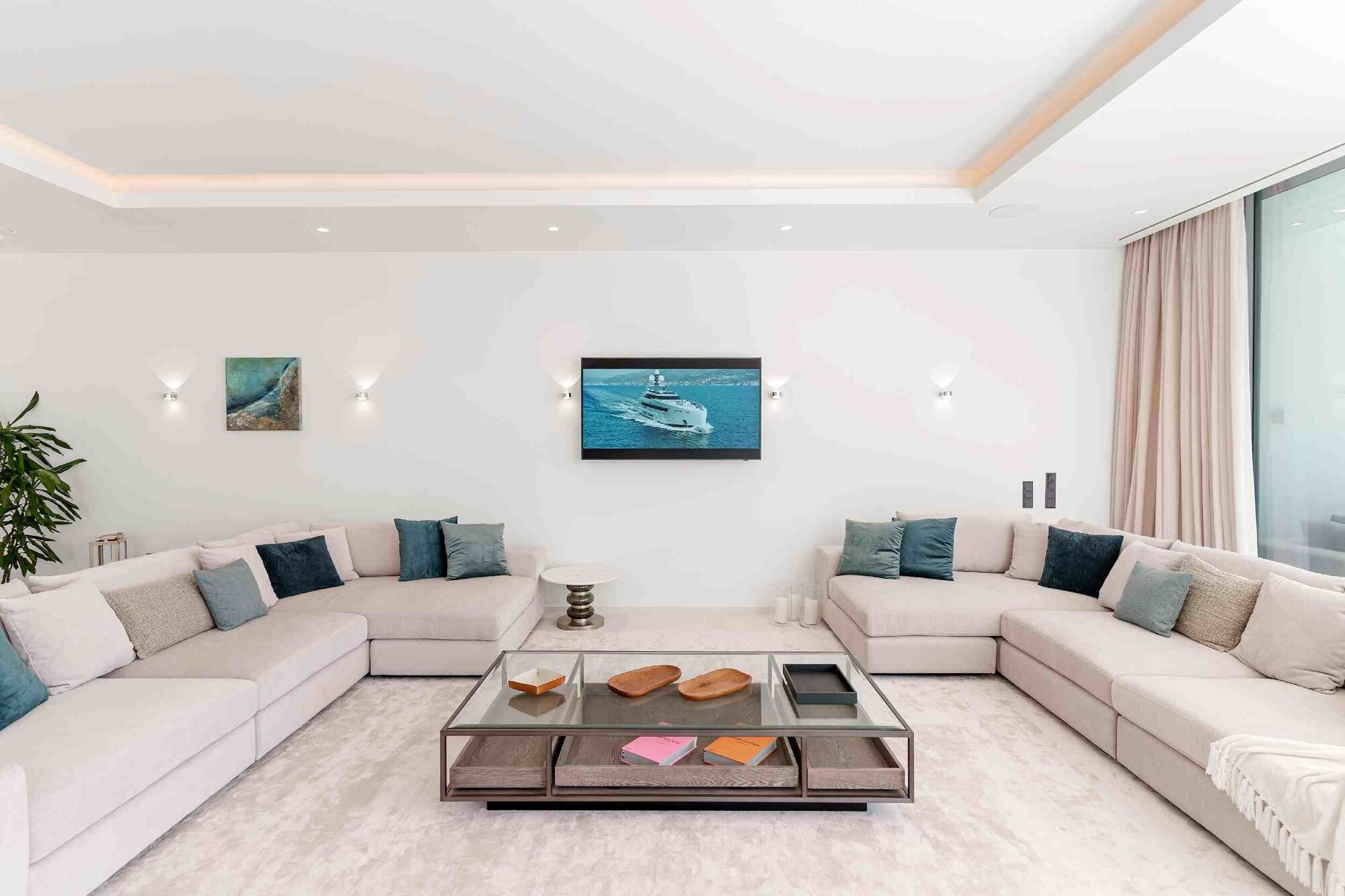 NEW CONSTRUCTION (UNDER CONSTRUCTION): Modern luxury villa in Cala Llamp