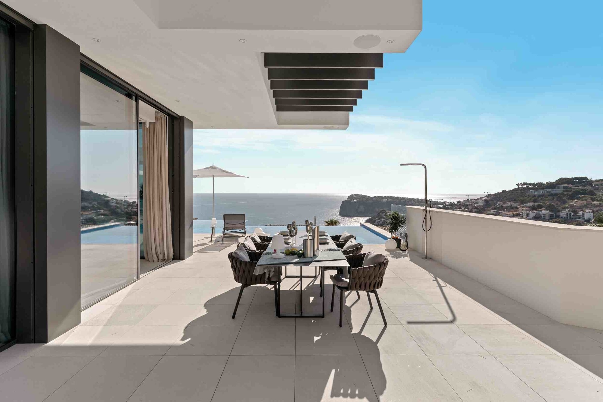NEW CONSTRUCTION (UNDER CONSTRUCTION): Modern luxury villa in Cala Llamp