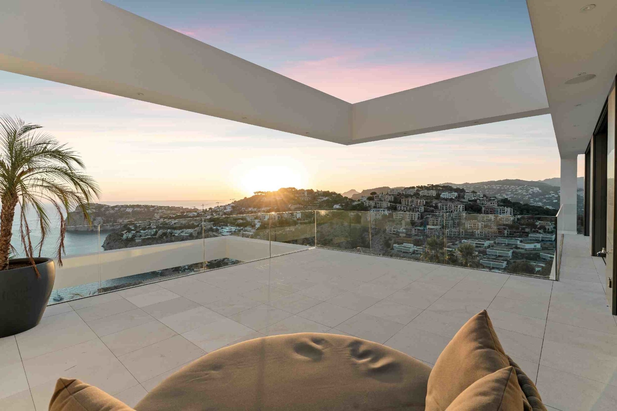 NEW CONSTRUCTION (UNDER CONSTRUCTION): Modern luxury villa in Cala Llamp