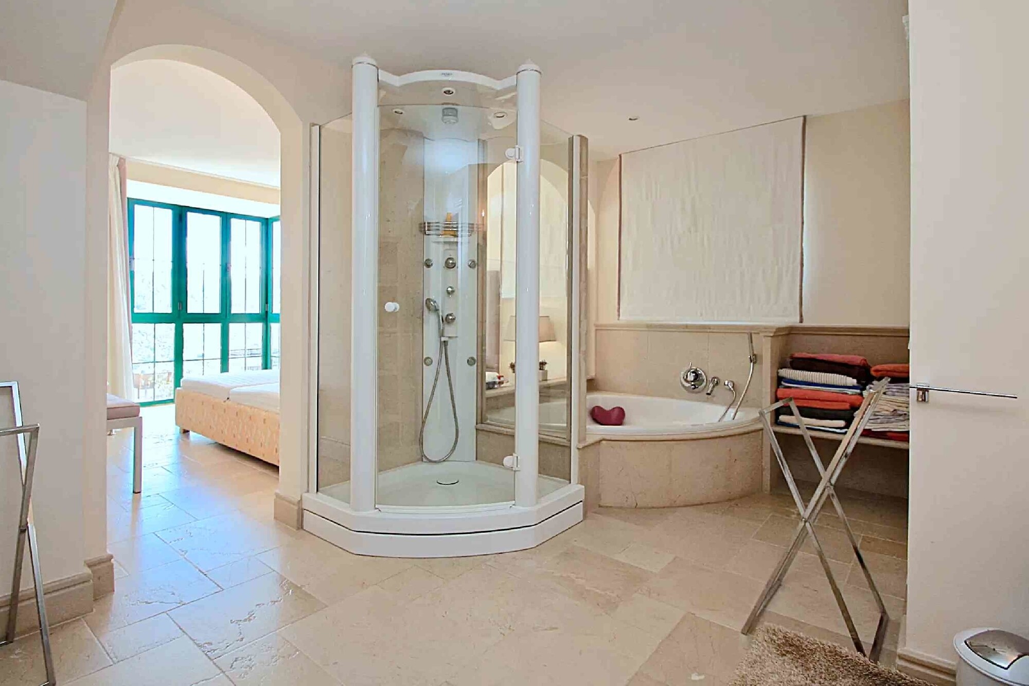 MIETE: Vollausgestattetes Penthouse in Luxus-Residenz Gran Folies