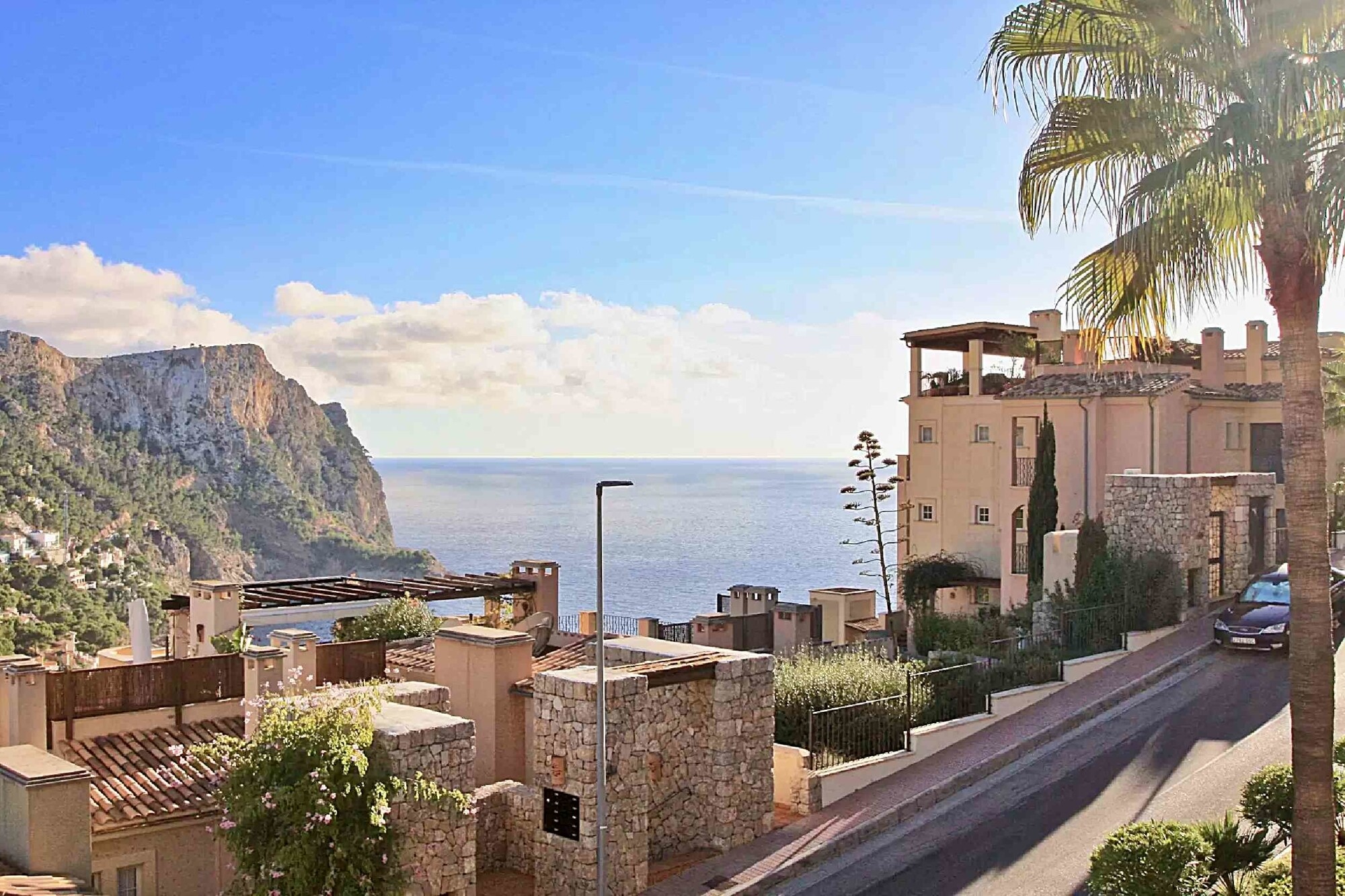MIETE: Vollausgestattetes Penthouse in Luxus-Residenz Gran Folies