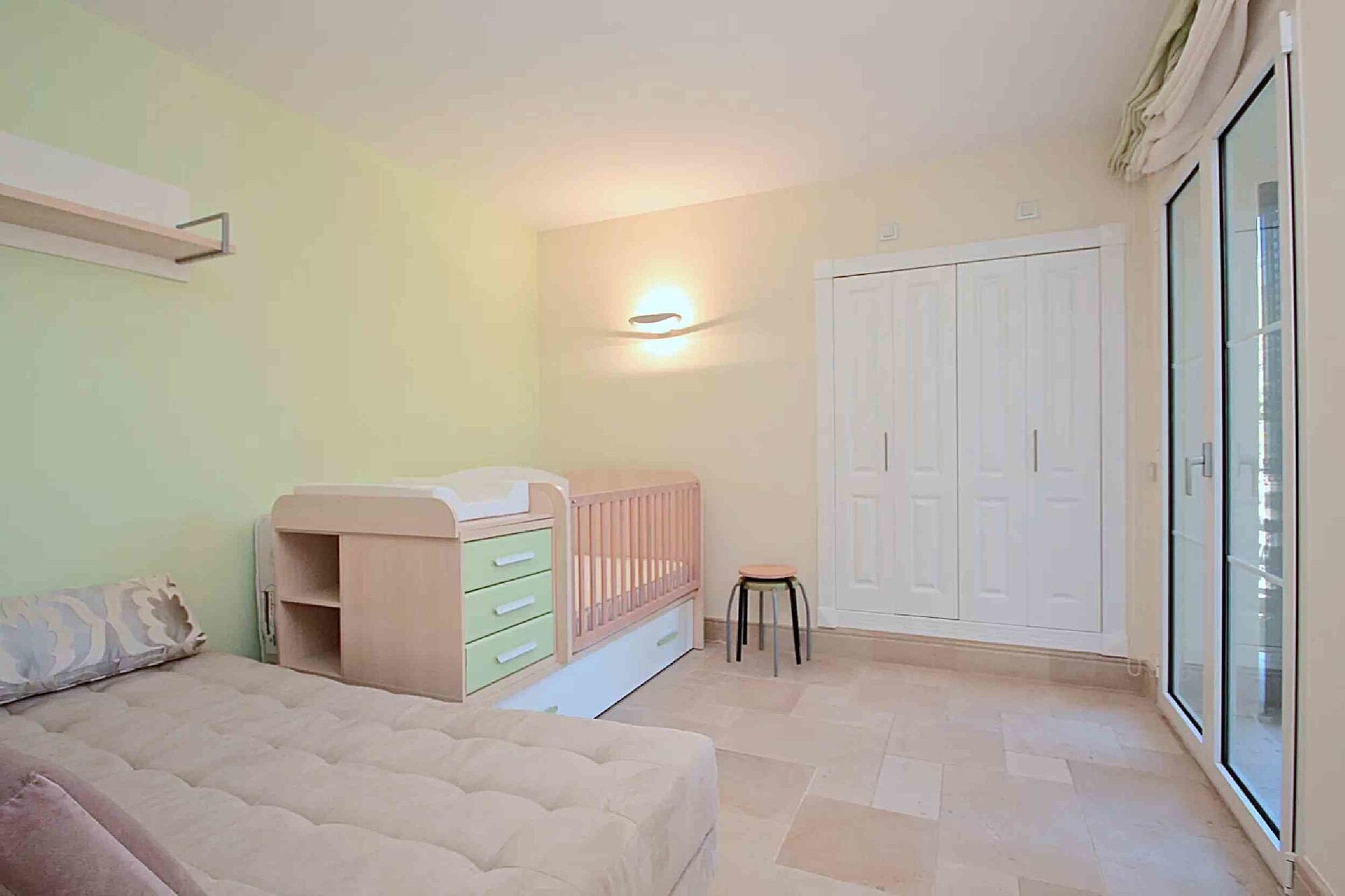 MIETE: Vollausgestattetes Penthouse in Luxus-Residenz Gran Folies