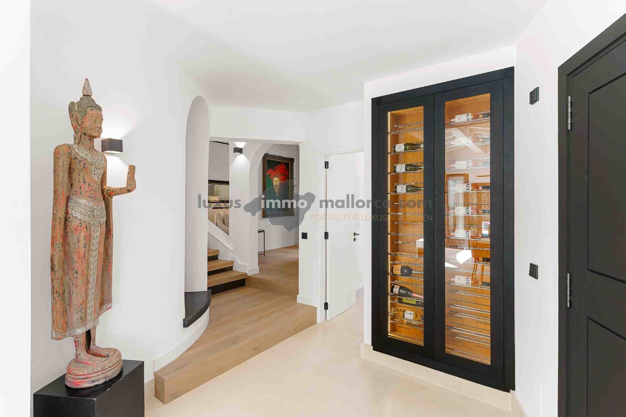 Modernized villa near the marina