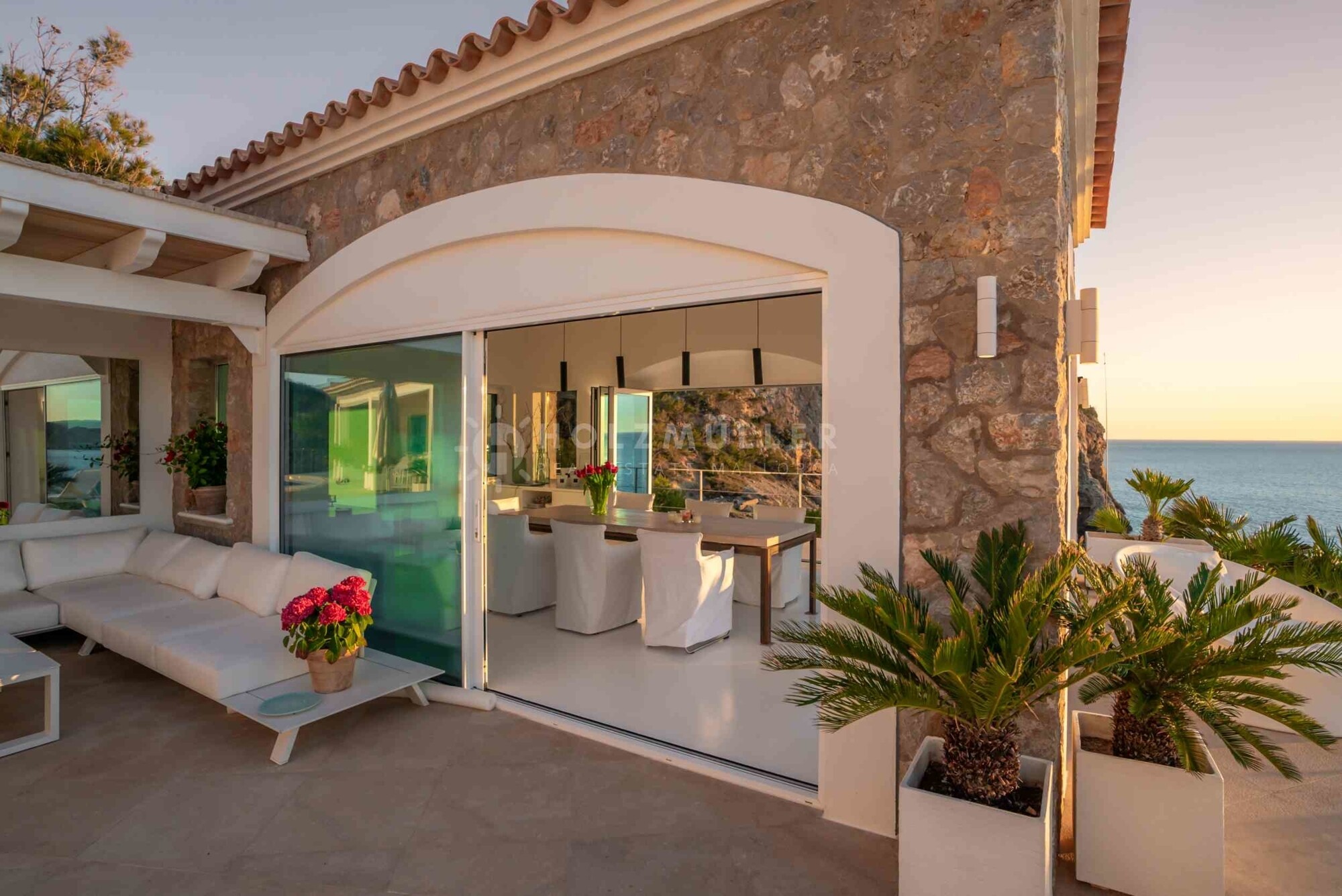 Villa in erster Meereslinie mit Blick auf die Insel Dragonera
