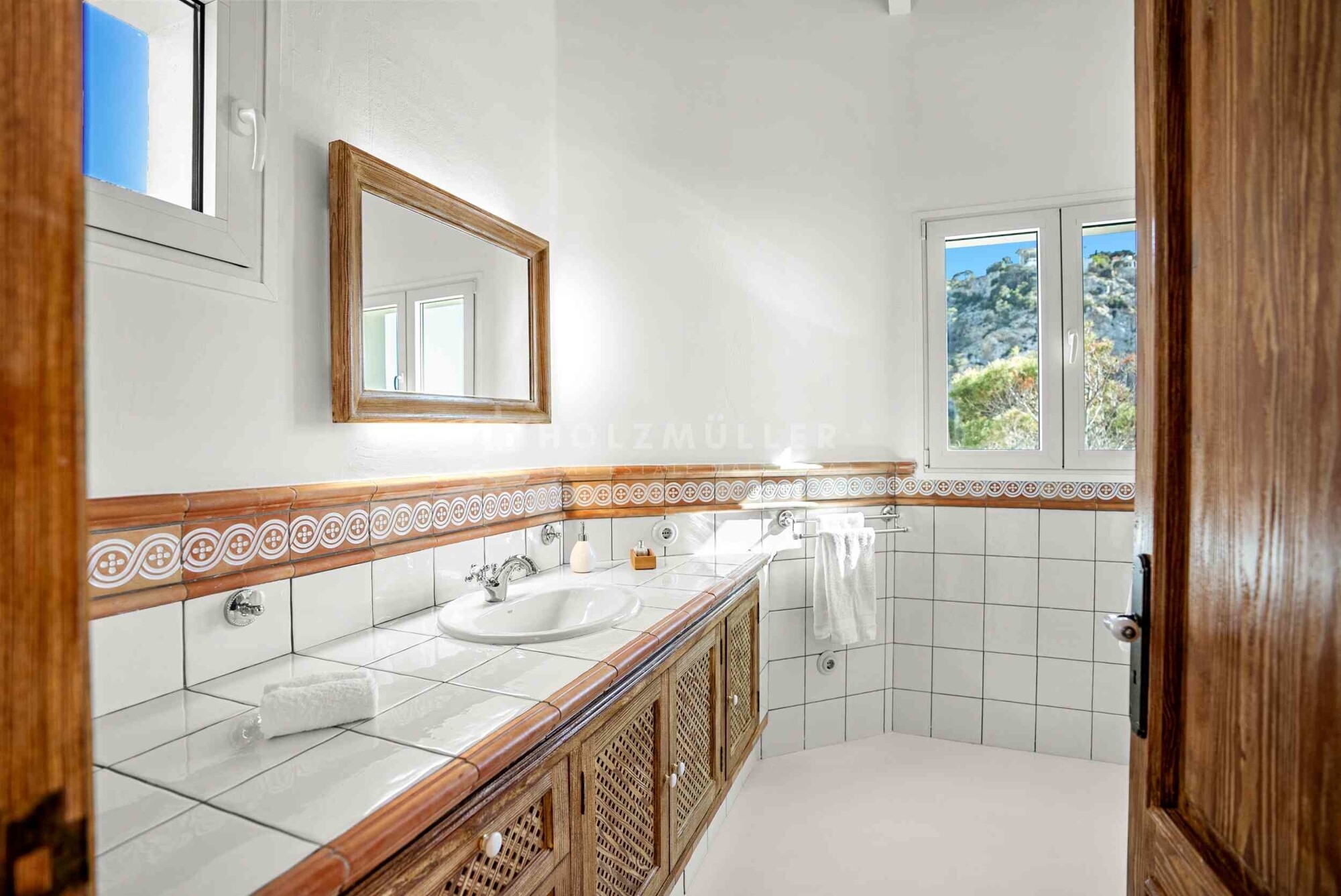 Villa in erster Meereslinie mit Blick auf die Insel Dragonera