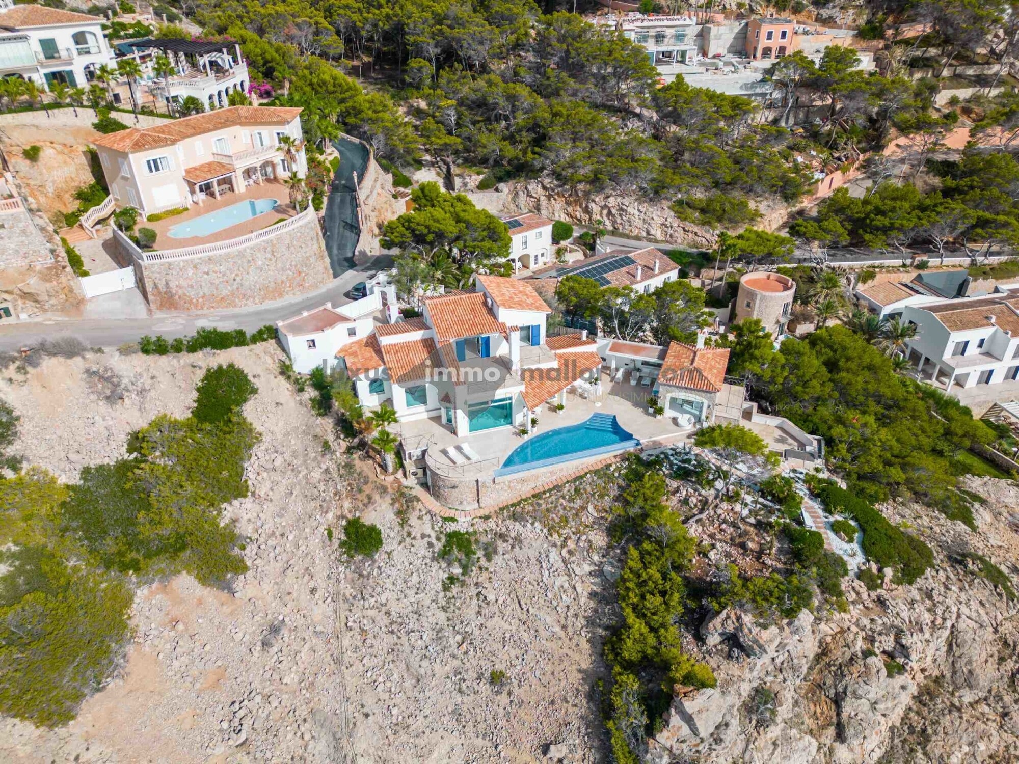 Villa in erster Meereslinie mit Blick auf die Insel Dragonera