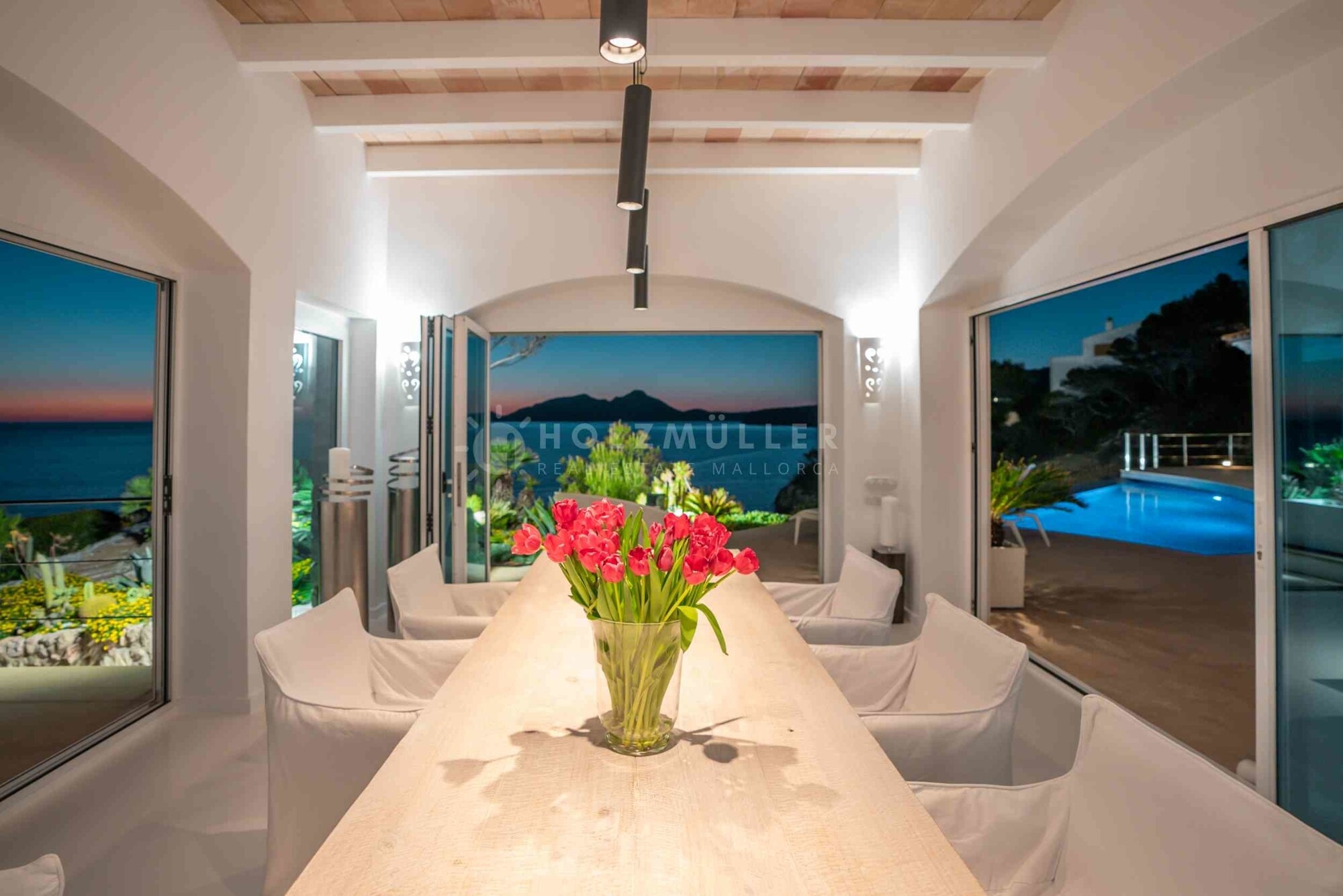 Villa in erster Meereslinie mit Blick auf die Insel Dragonera