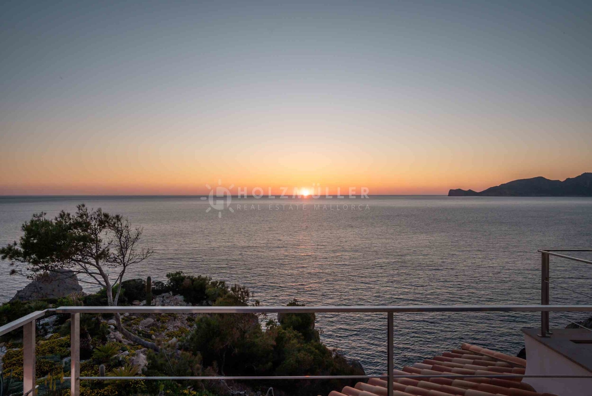Villa in erster Meereslinie mit Blick auf die Insel Dragonera