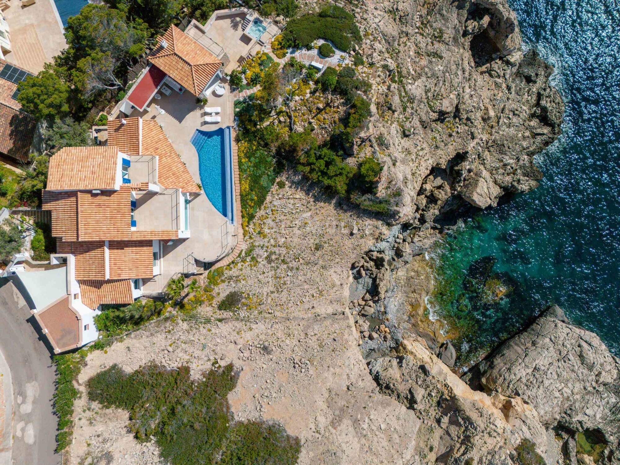 Villa in erster Meereslinie mit Blick auf die Insel Dragonera