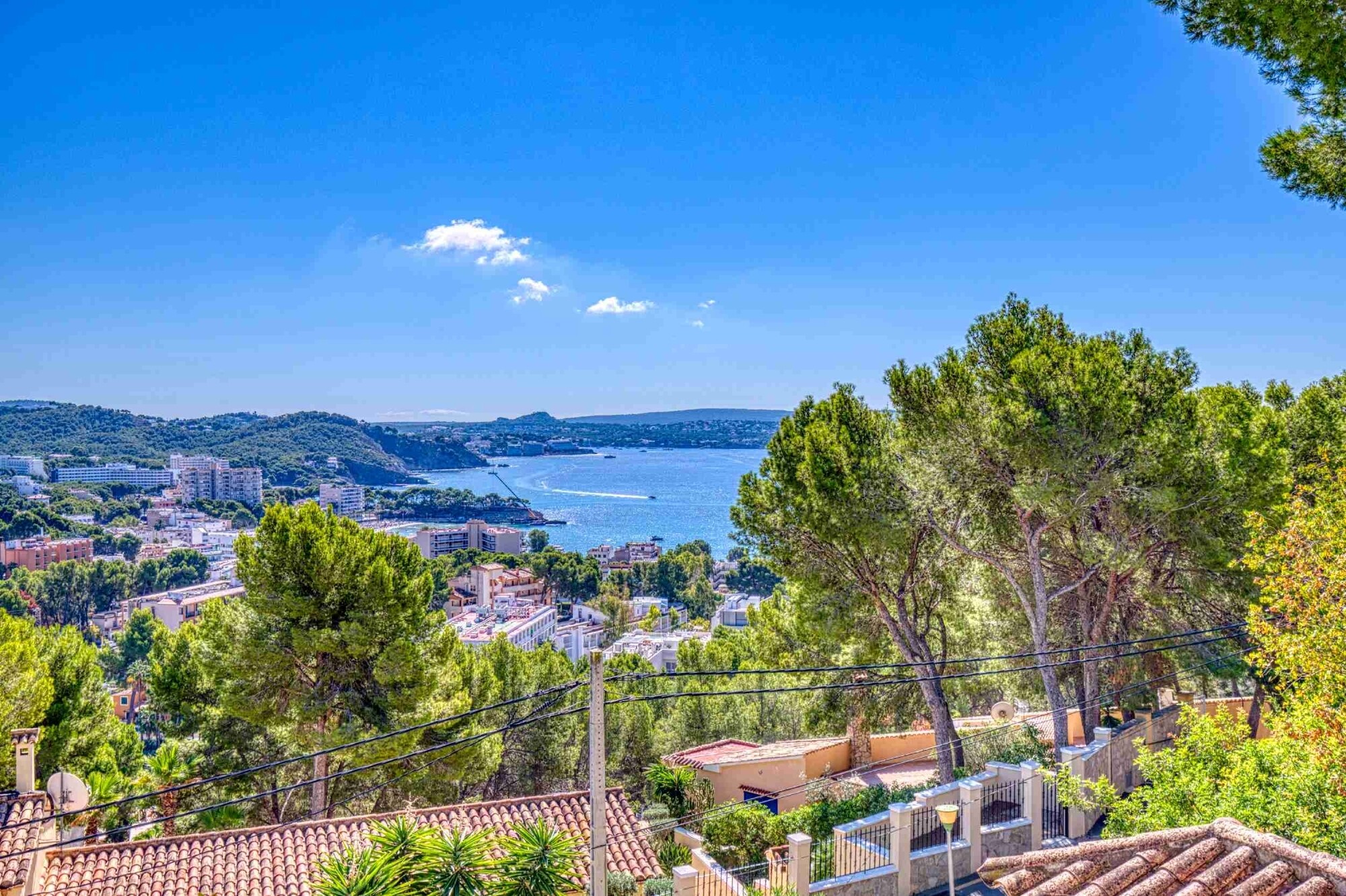 Majestätische Villa mit Meerblick und XXL-Garage