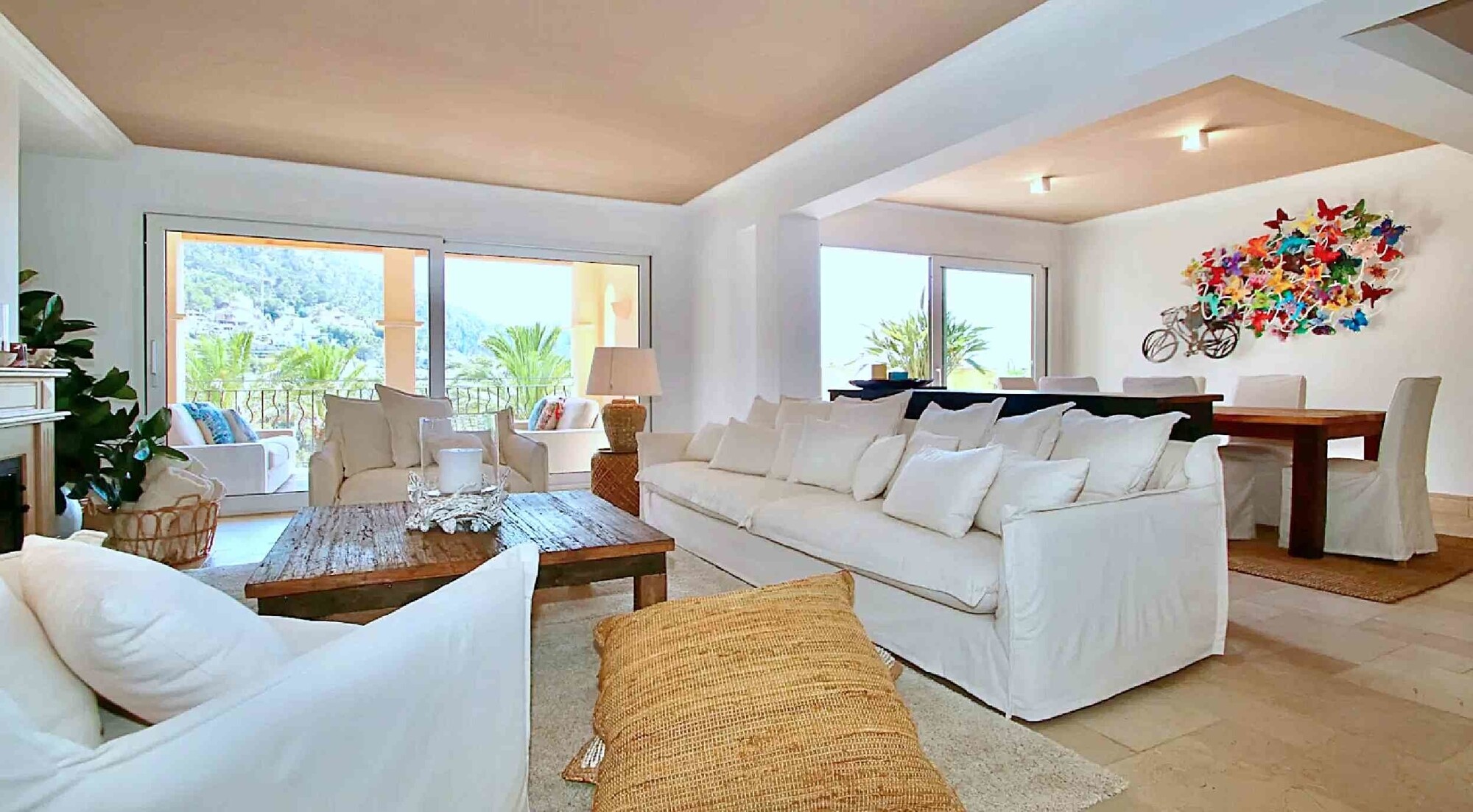 Ático de lujo con vistas al mar y apartamento independiente para invitados