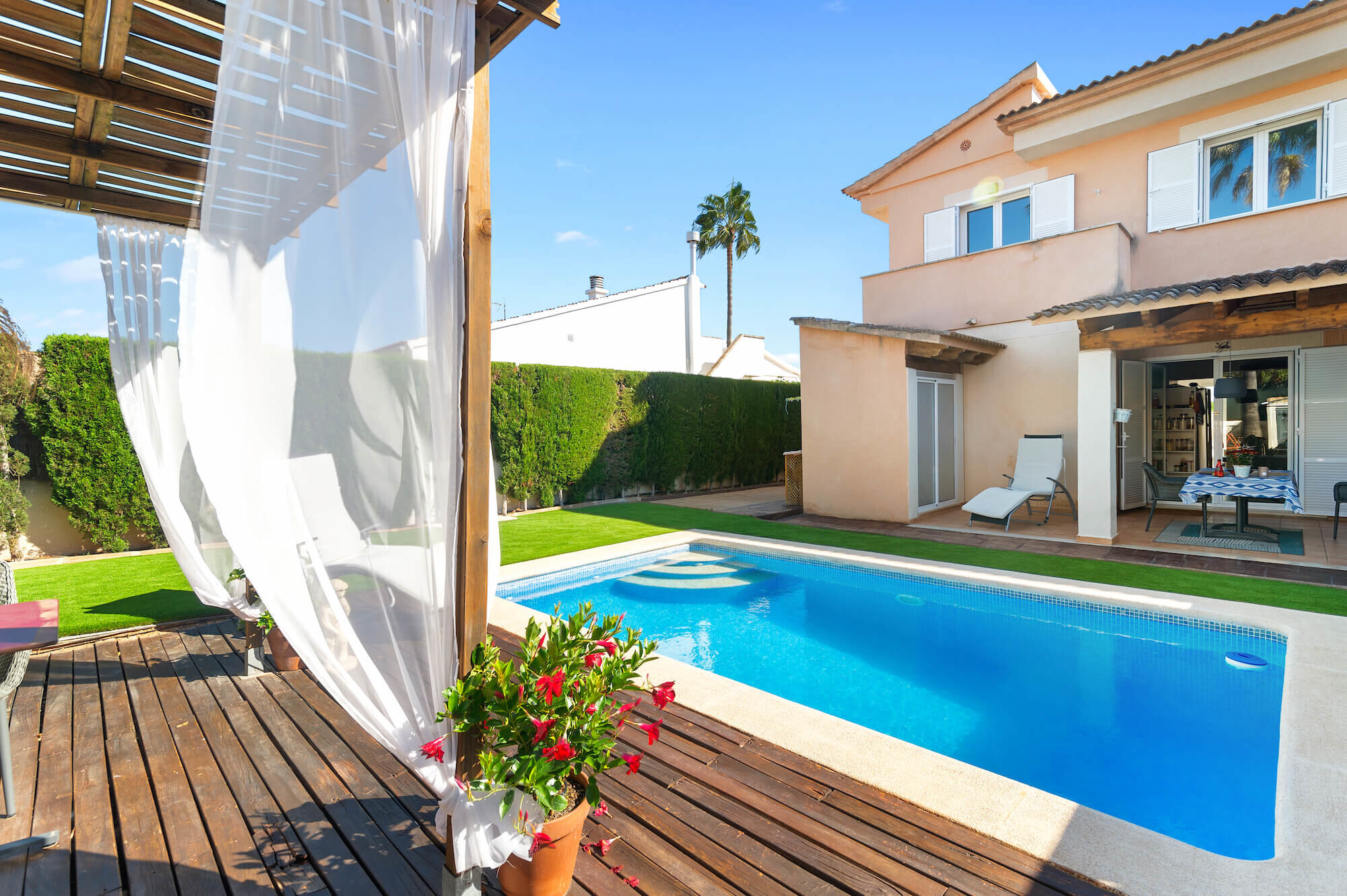 Fantástica casa adosada con piscina privada