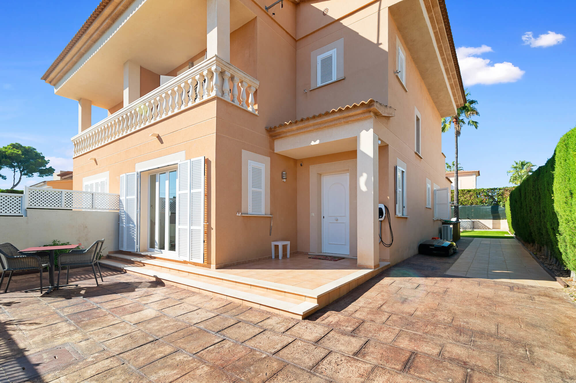 Fantástica casa adosada con piscina privada