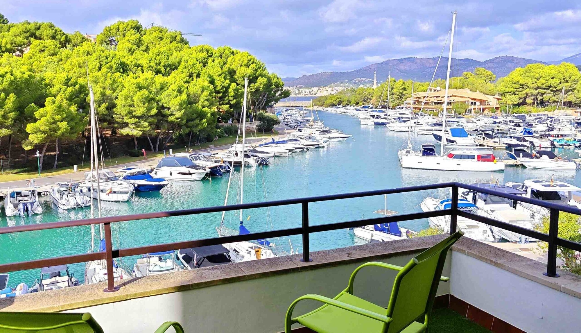 Apartment right on the marina of Santa Ponsa