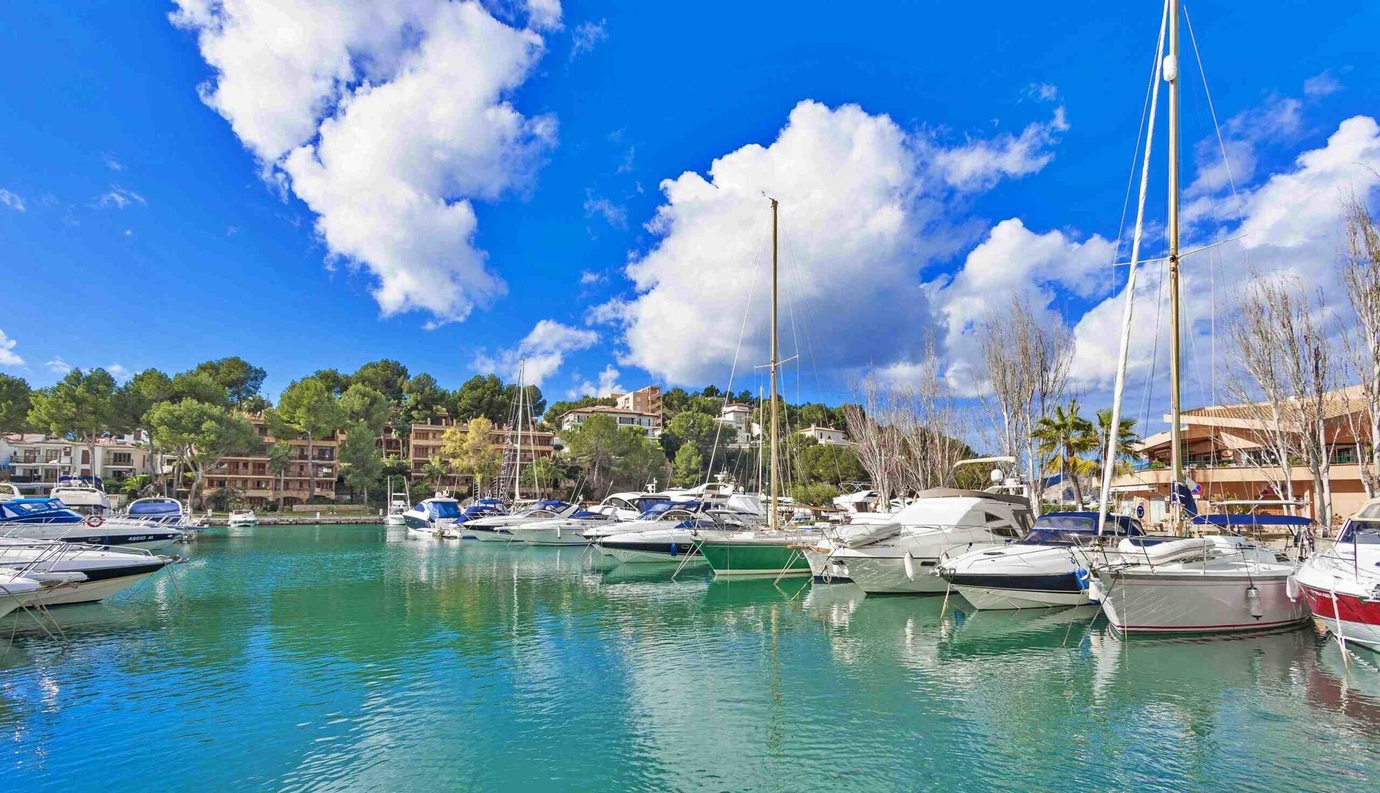 Piso justo al lado del puerto deportivo de Santa Ponsa