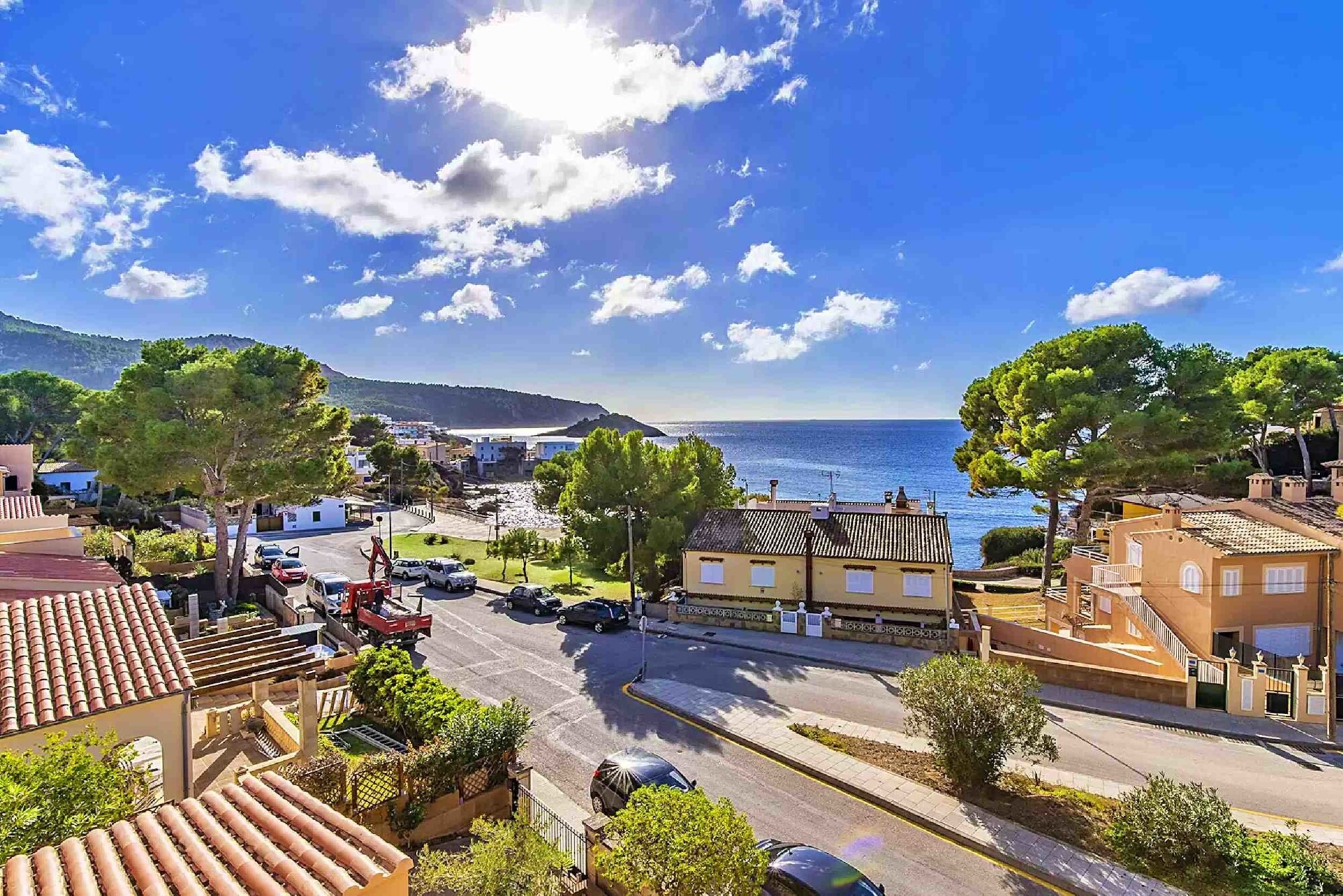 Apartment with three terraces in second sea line