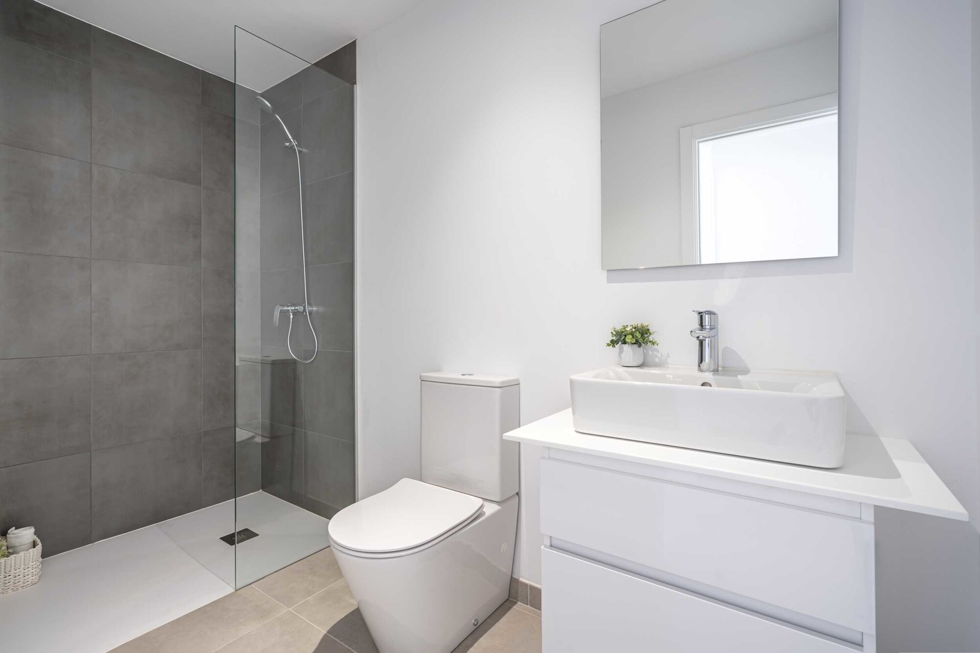 NEUBAU: Moderne Doppelhaushälfte in der Nähe zum Traumstrand