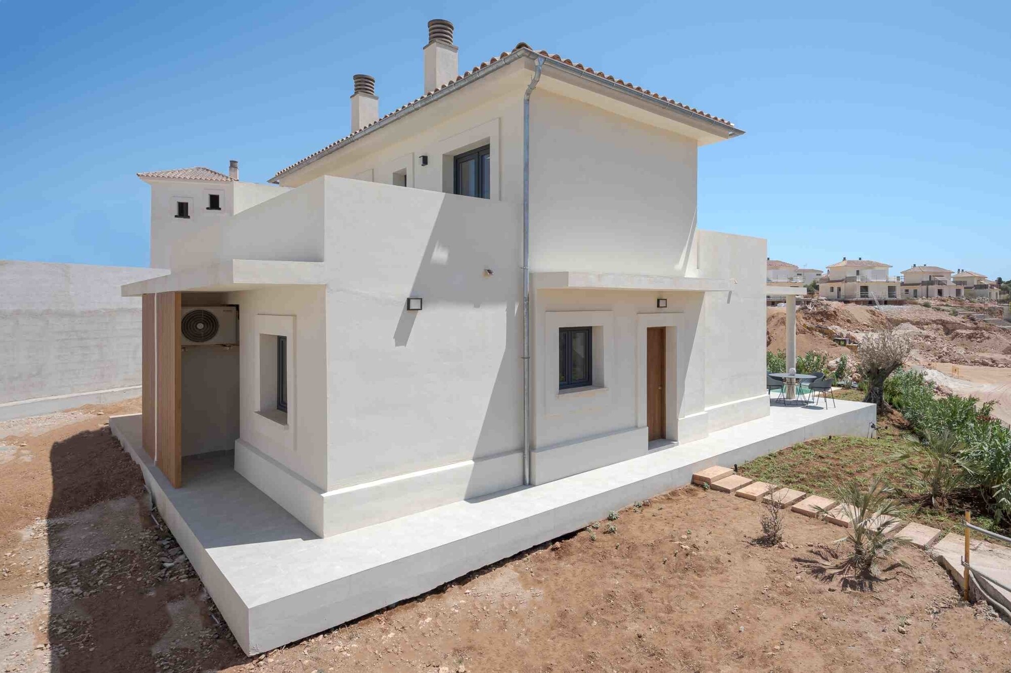 NUEVA CONSTRUCCIÓN: Moderna casa adosada de 3 dormitorios