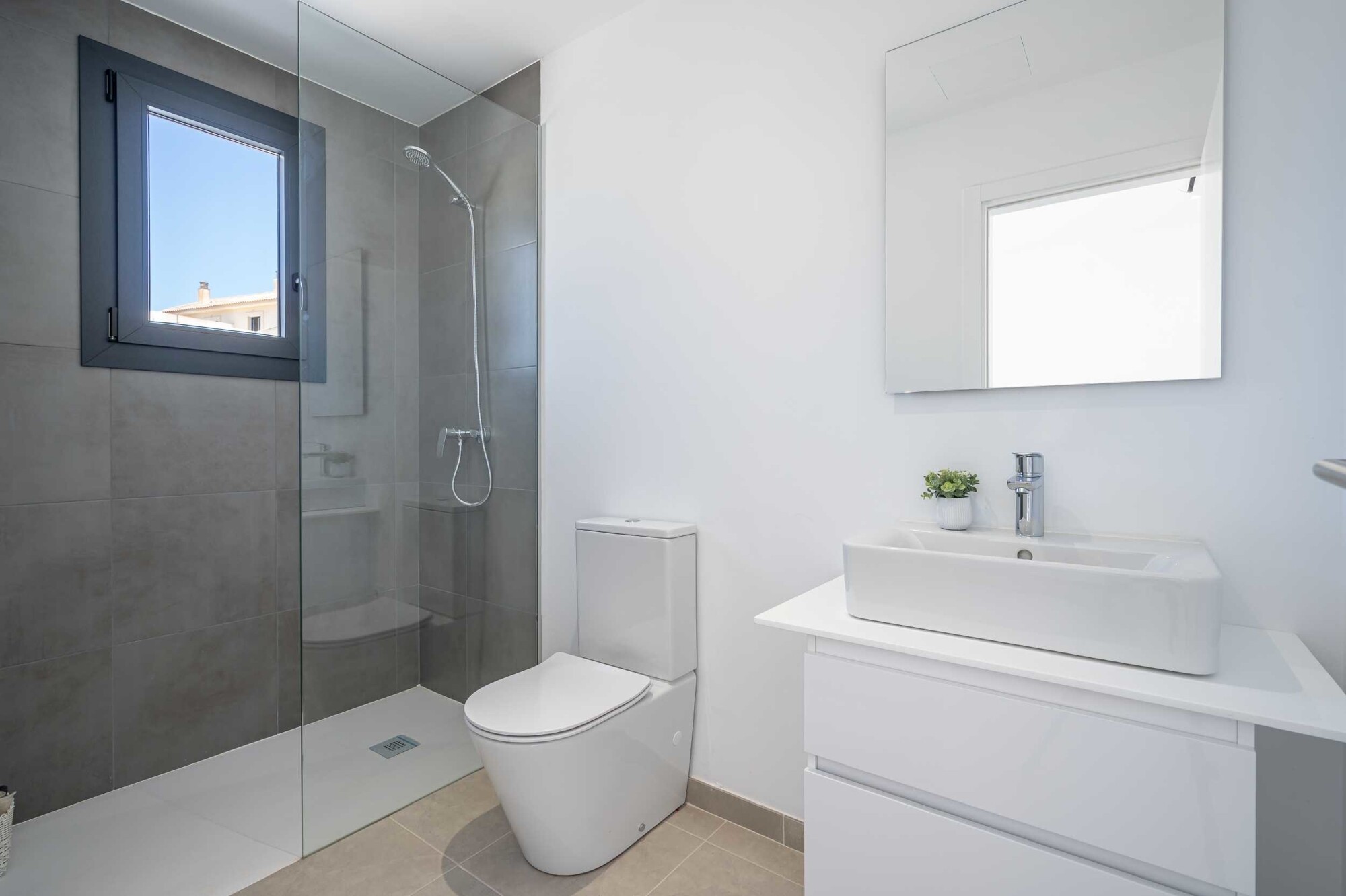 NEW BUILD: Detached villa close to the dream beach