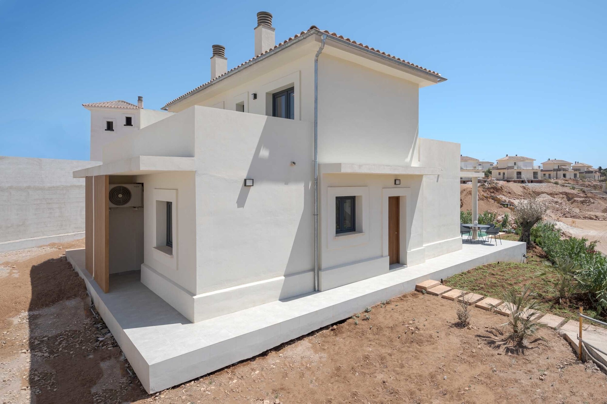 NUEVA CONSTRUCCIÓN: Chalet independiente cerca de la playa de ensueño