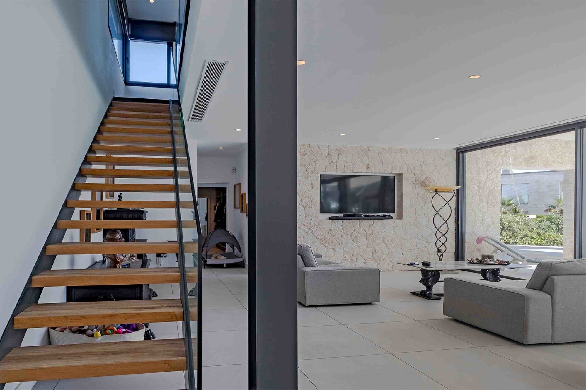 Ideal detached family house with swimming pool