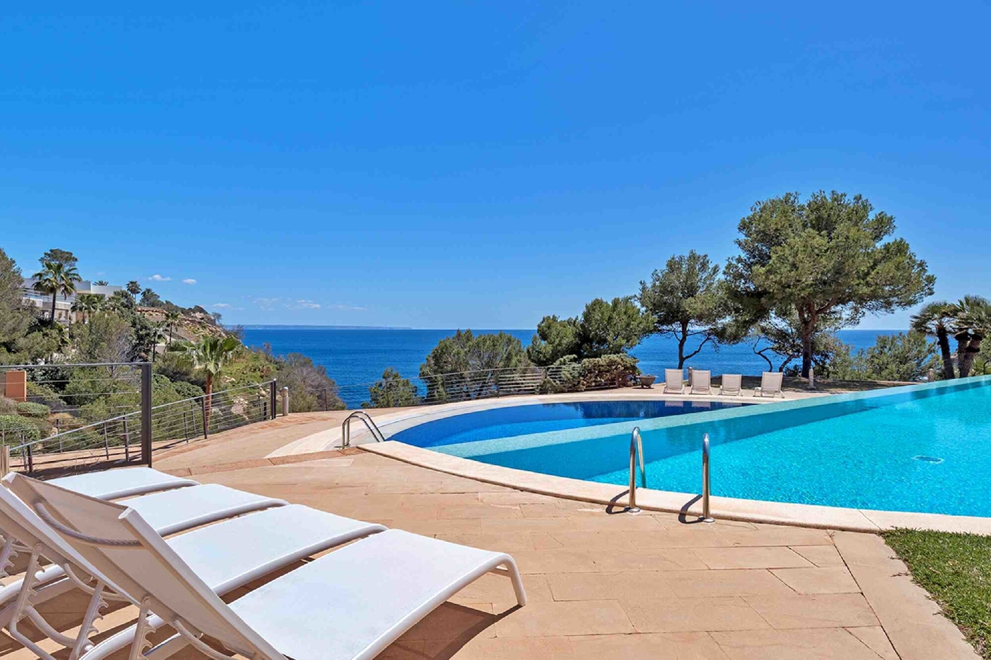 Großes Apartment direkt am Meer mit traumhafter Aussicht