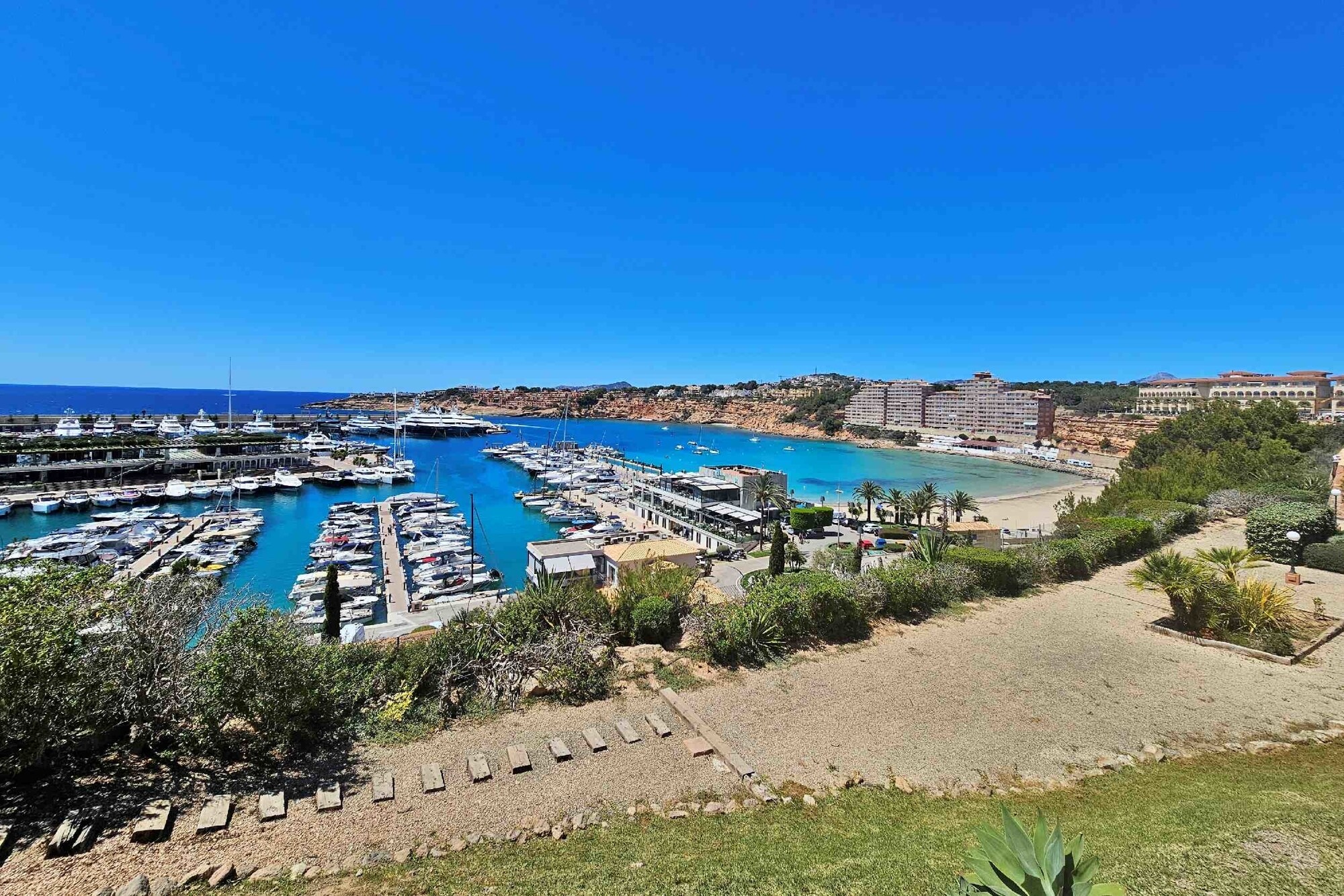 Apartment directly at the marina Port Adriano