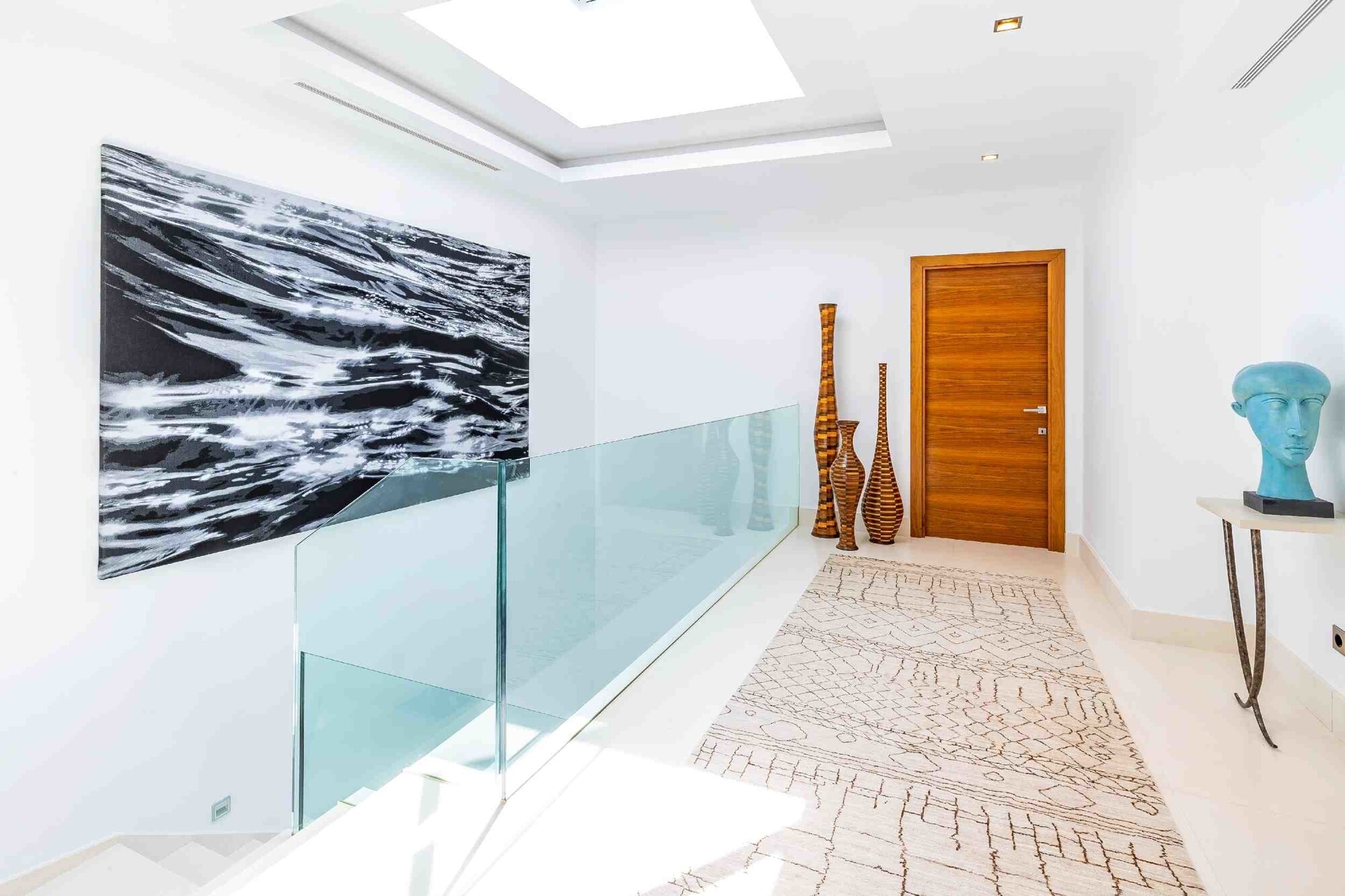 Luxurious villa with breathtaking sea views