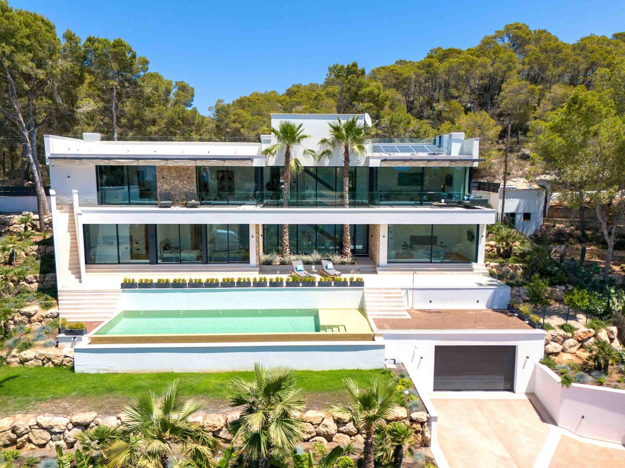 NEW BUILD (completed): Modern luxury villa with sea views