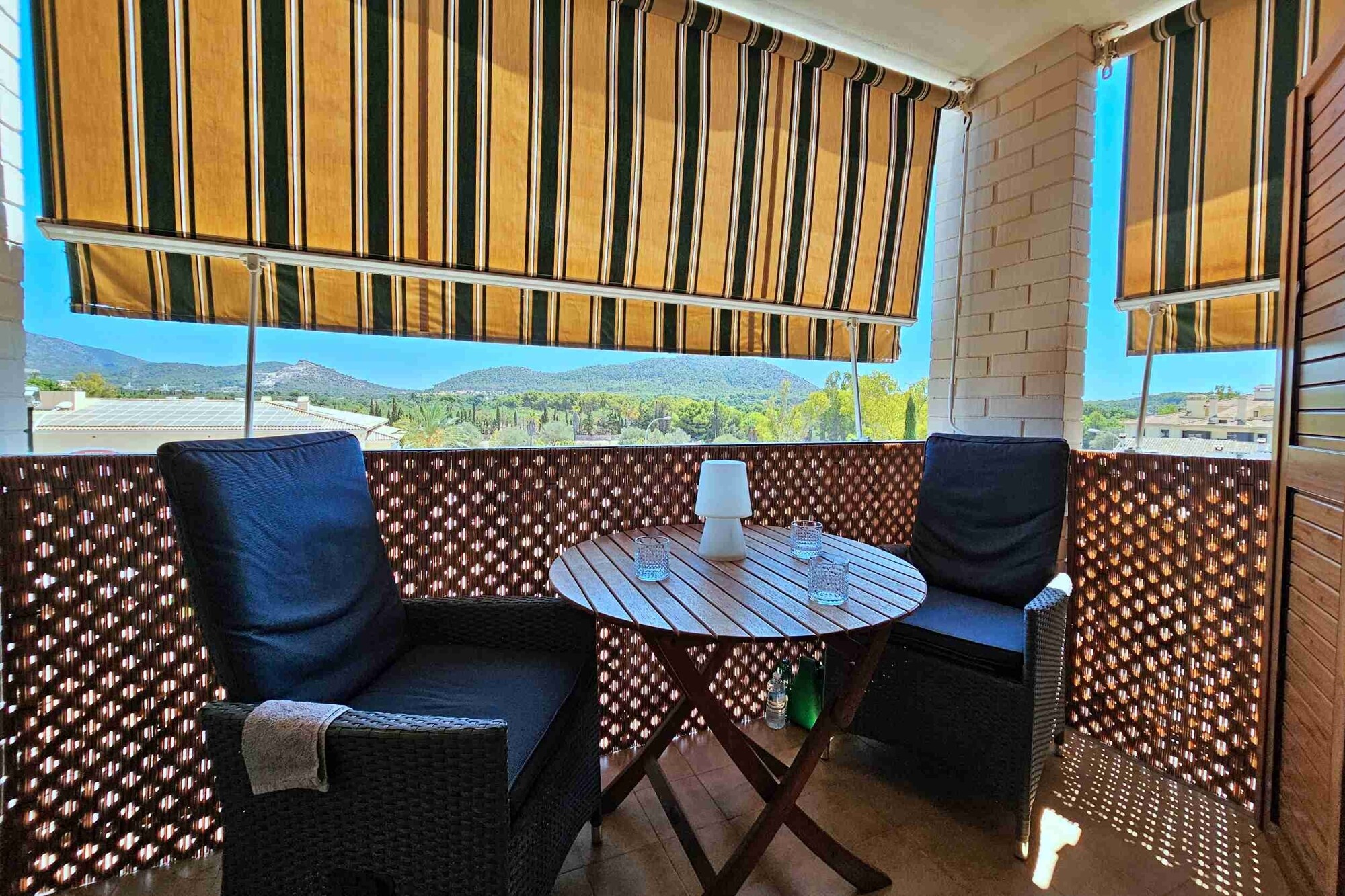 Eckwohnung in oberster Etage mit Balkon und Weitblick