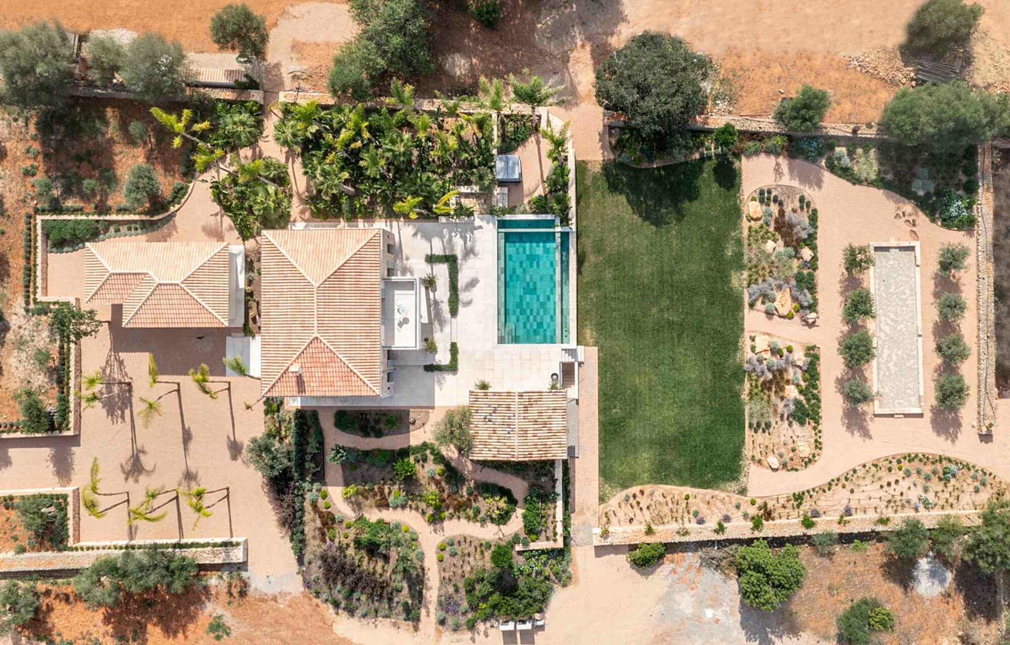 NEW CONSTRUCTION (Completed): Modern finca with swimming pool