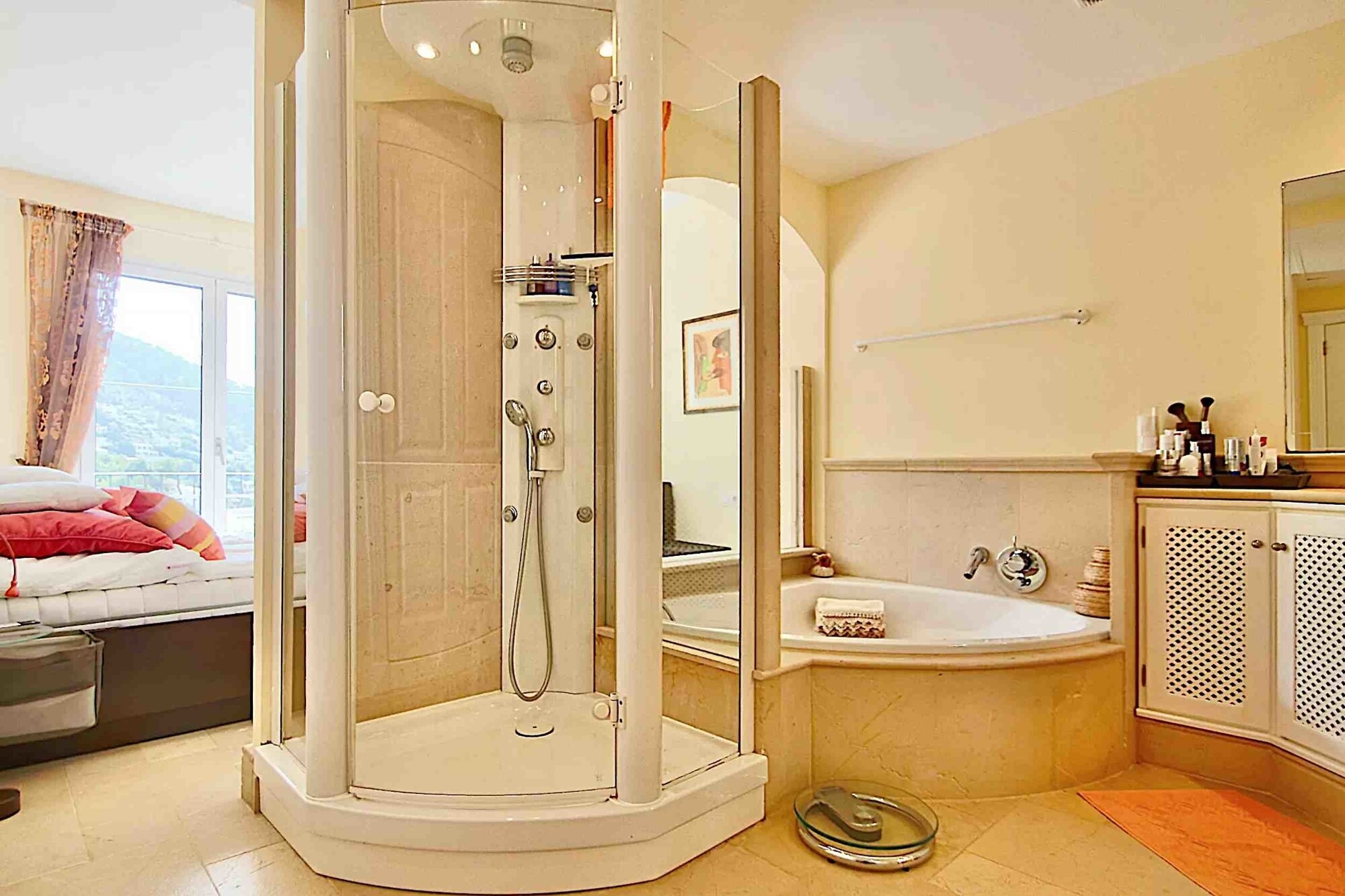 Sea view apartment in luxury residence Gran Folies