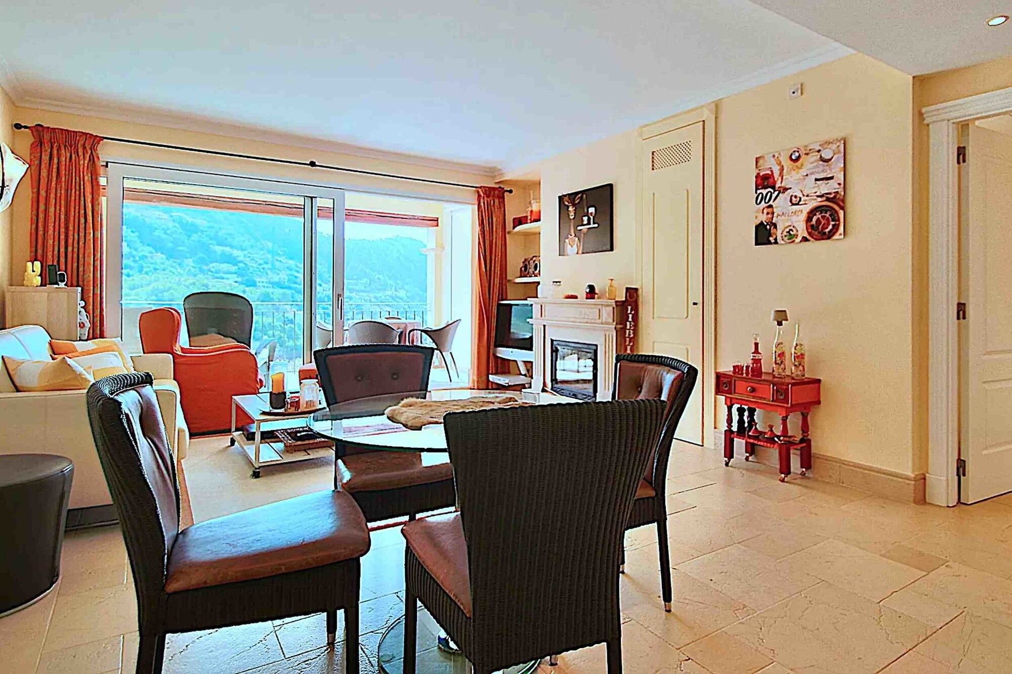 Sea view apartment in luxury residence Gran Folies