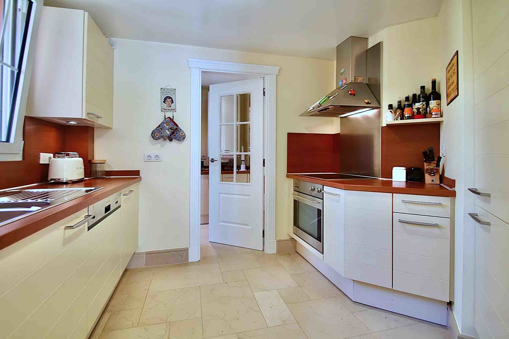 Sea view apartment in luxury residence Gran Folies