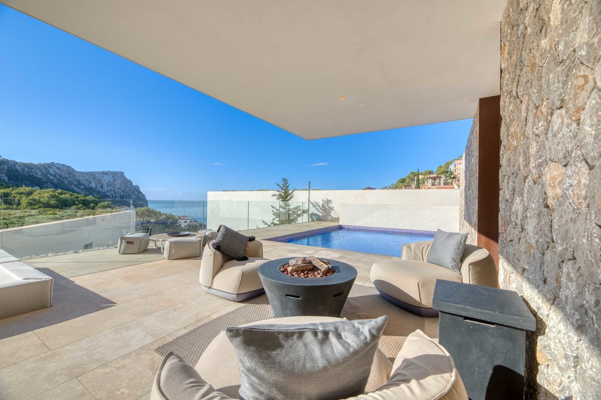 Modern villa with private pool in luxury residence