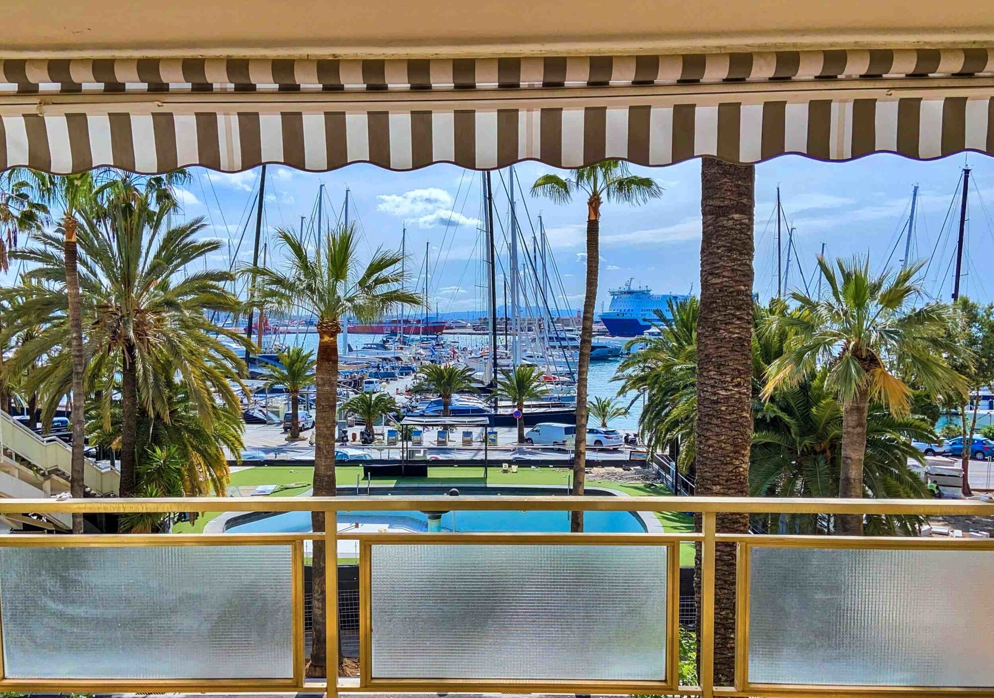 Renovated apartment with sea view in the heart of Palma