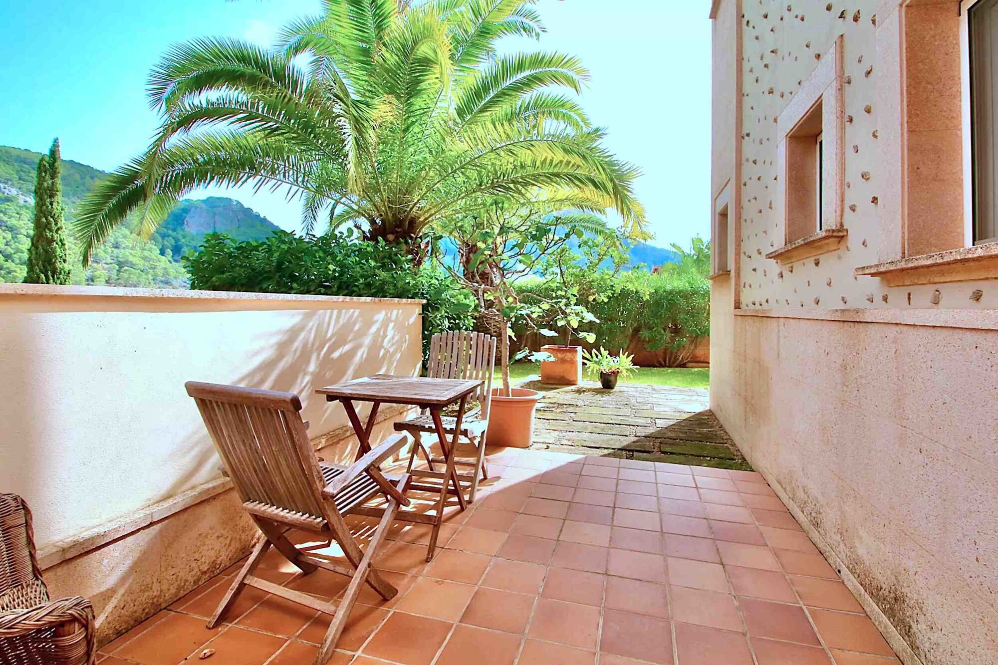 Fantastic garden apartment in luxury residence "Gran Folies"