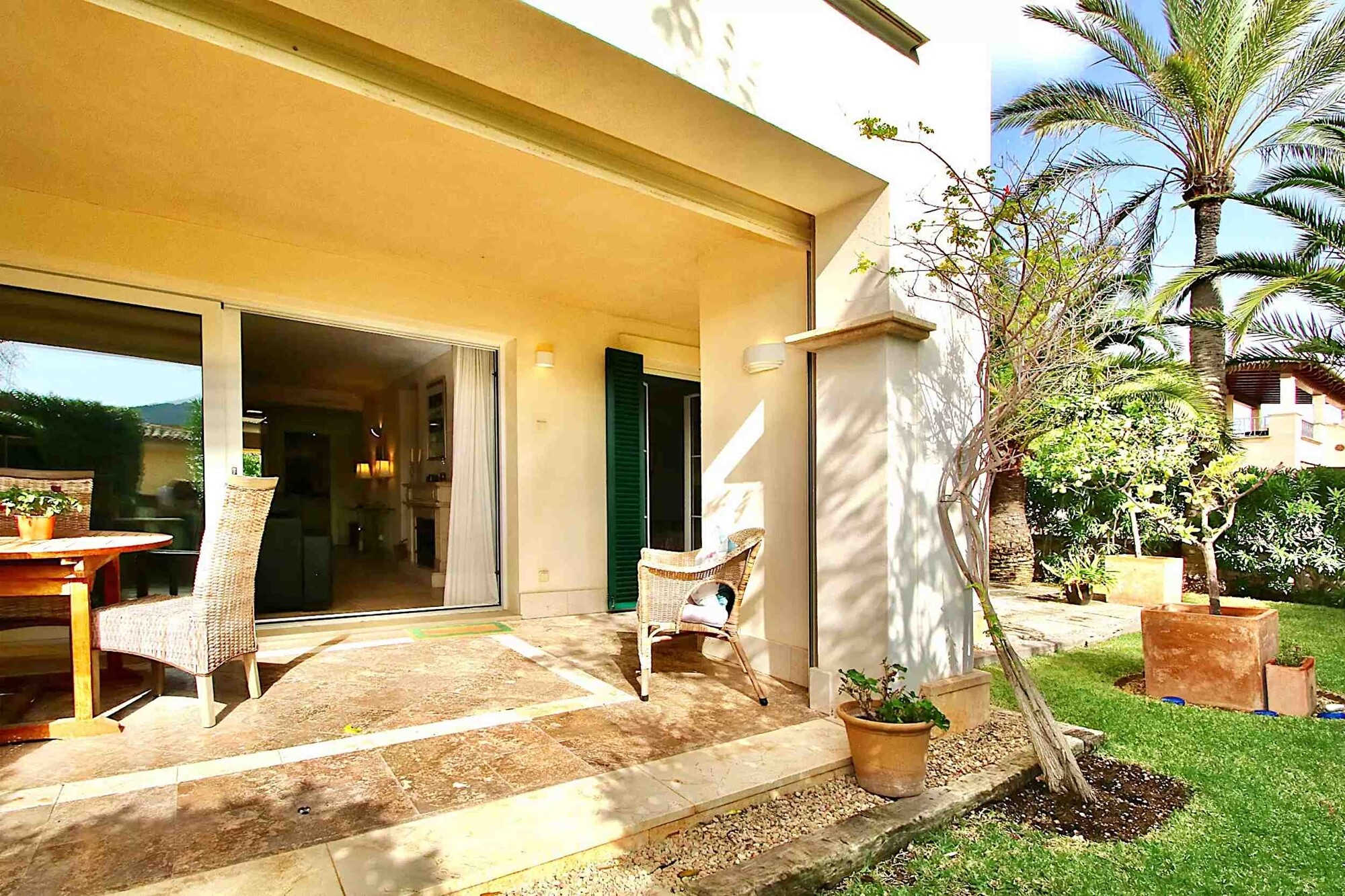 Fantastic garden apartment in luxury residence "Gran Folies"