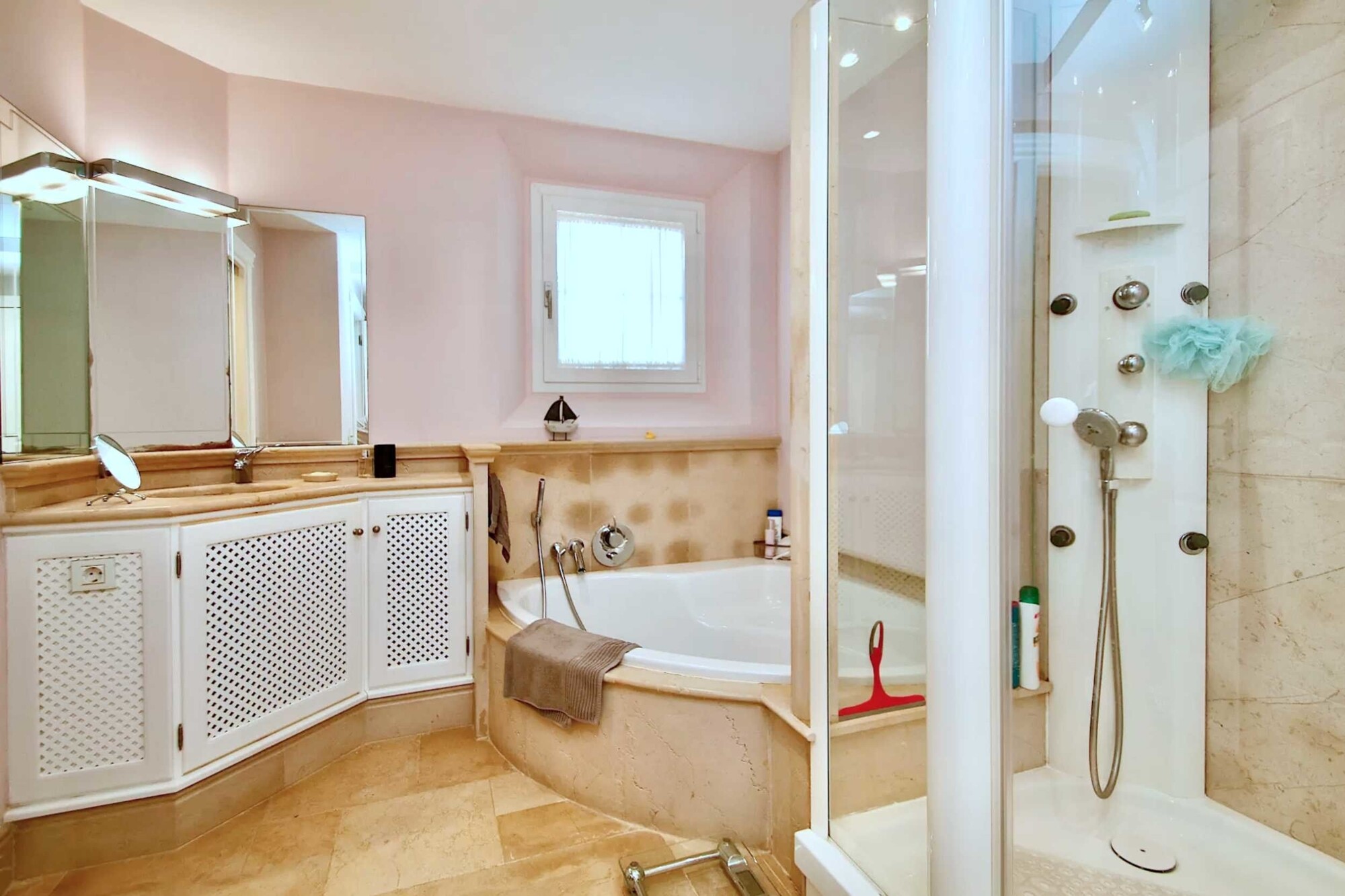 Fantastic garden apartment in luxury residence "Gran Folies"