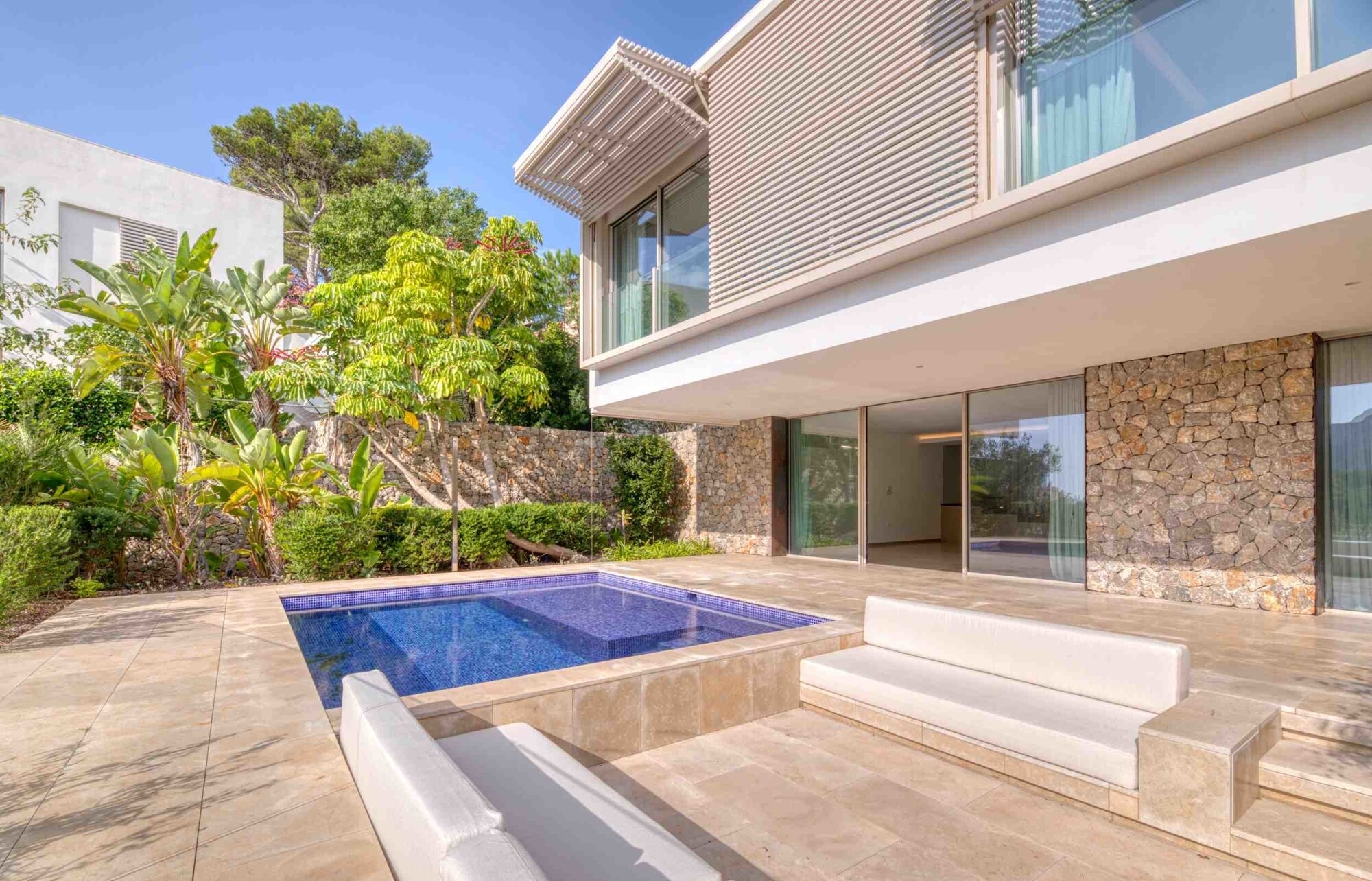 Modern villa with private pool in luxury residence