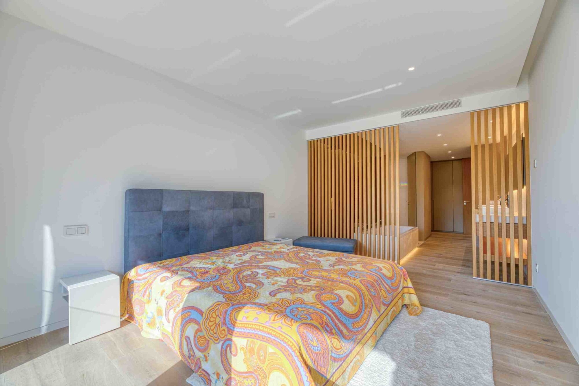 Modern villa with private pool in luxury residence